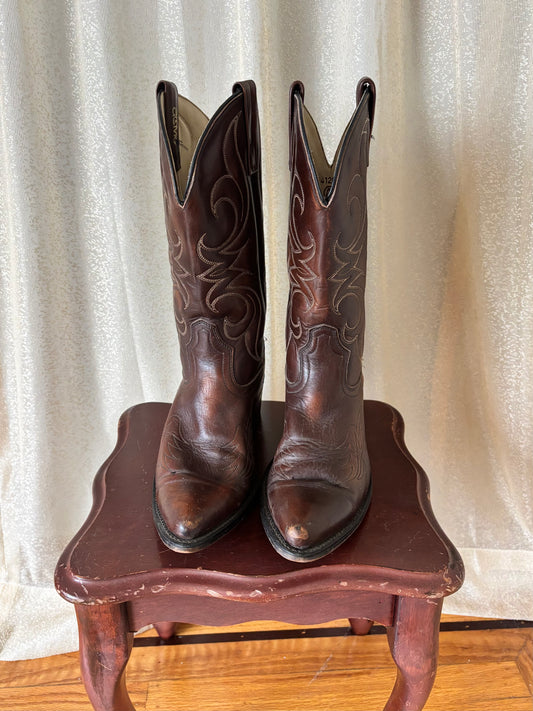 Vintage brown Acme western boots