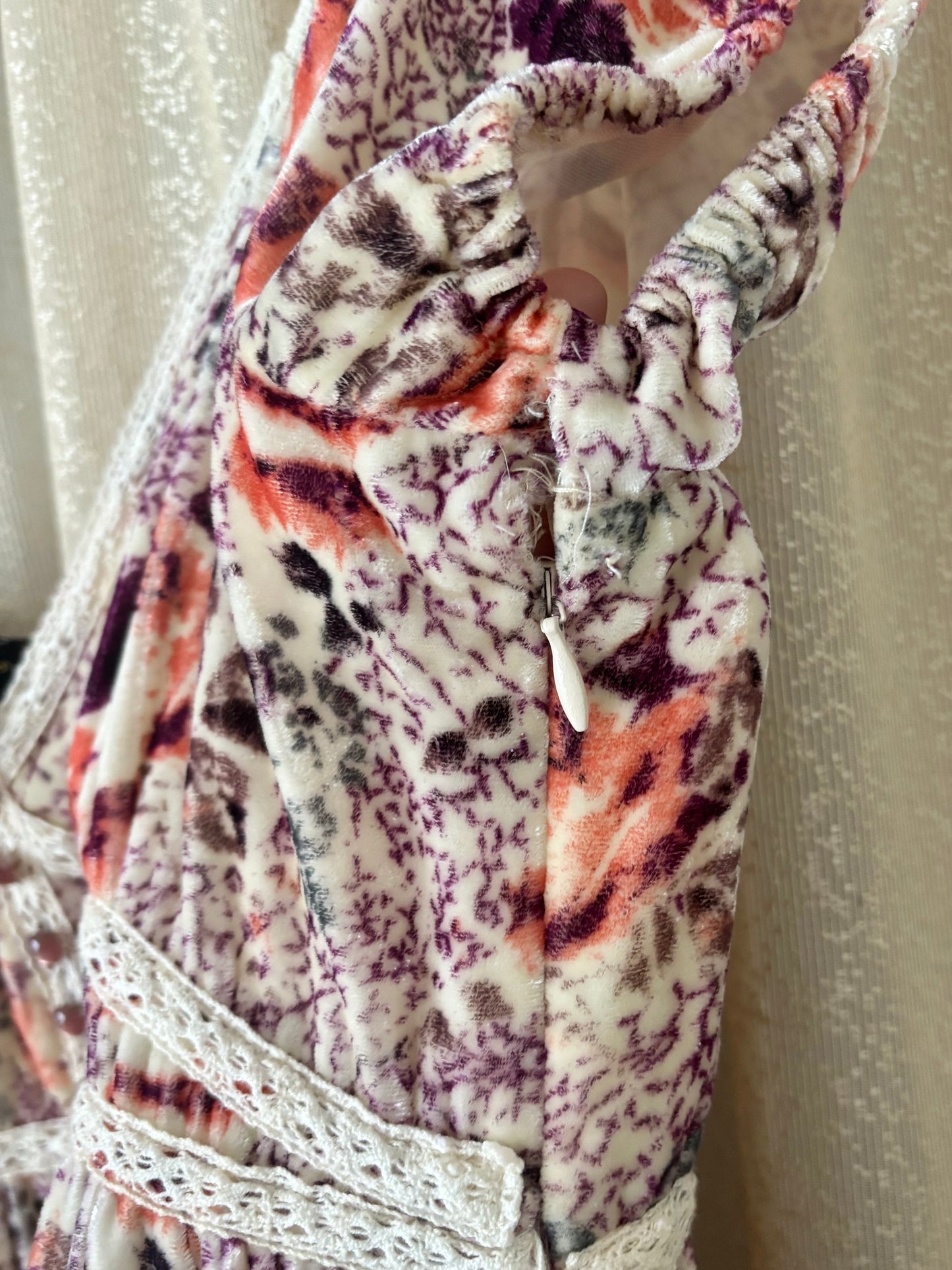 Laundry by Shelli Segal velvet babydoll dress
