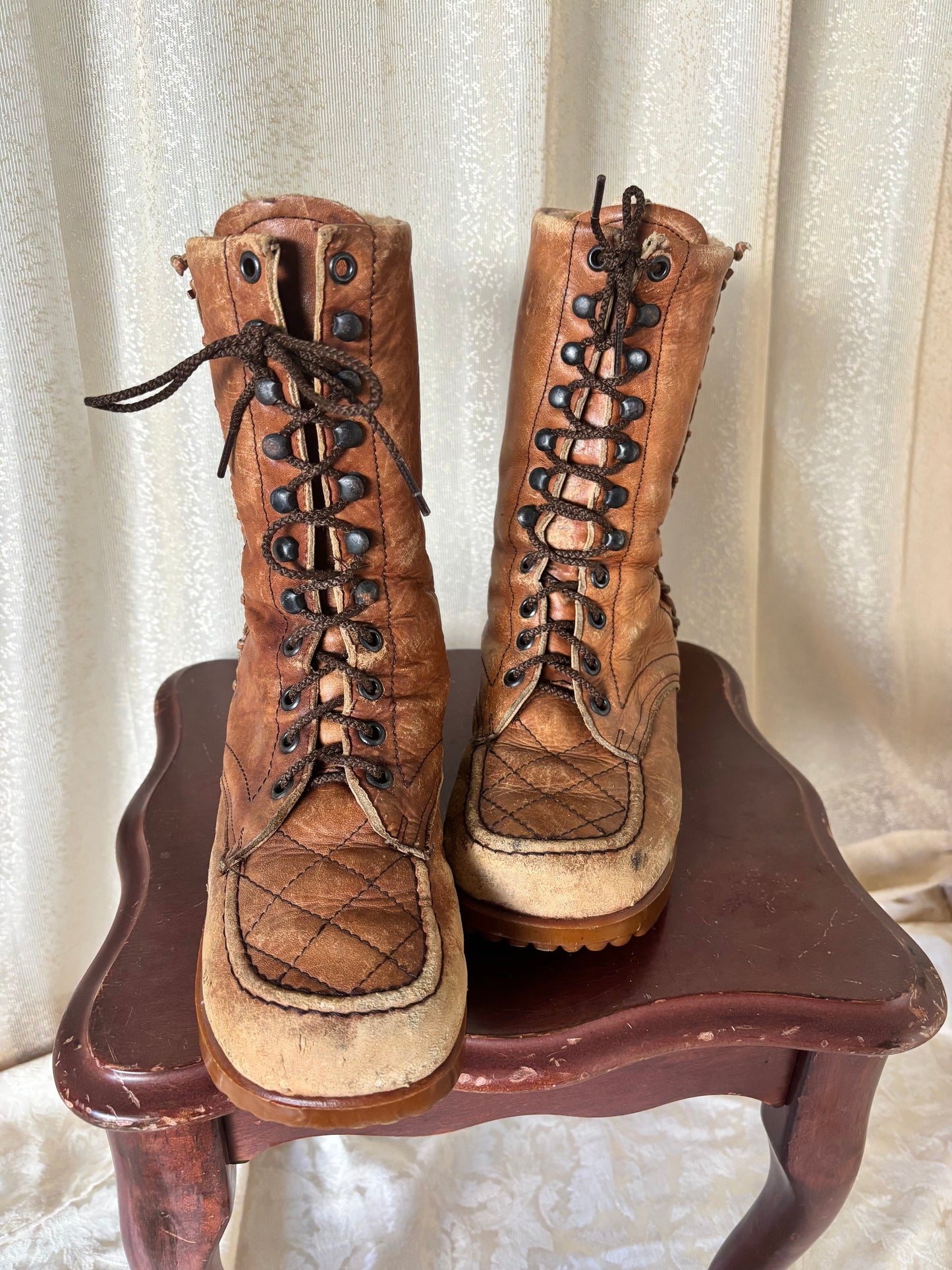70s lace-up quilted shearling combat boots