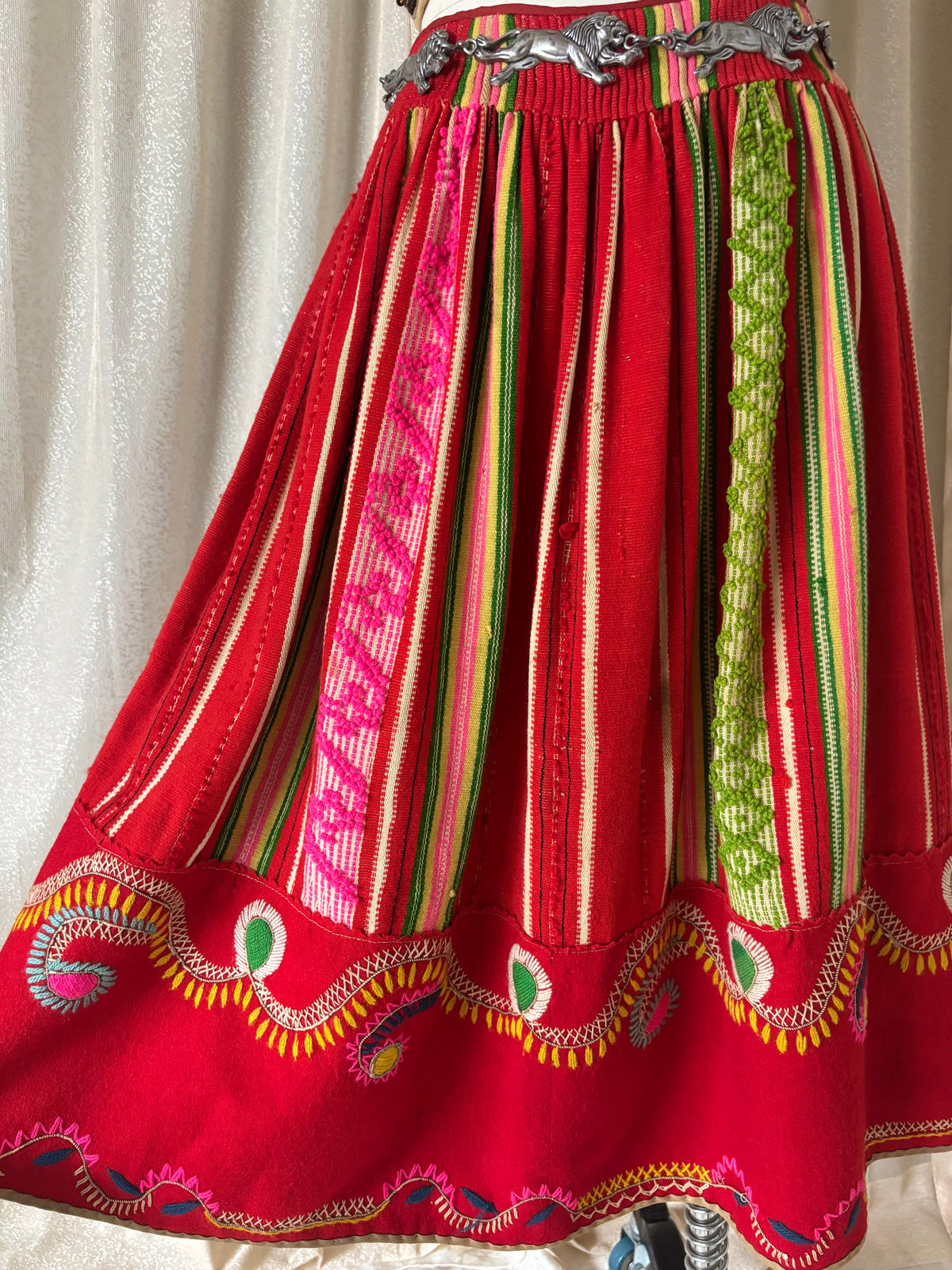 50s embroidered wool traditional Portuguese folk skirt