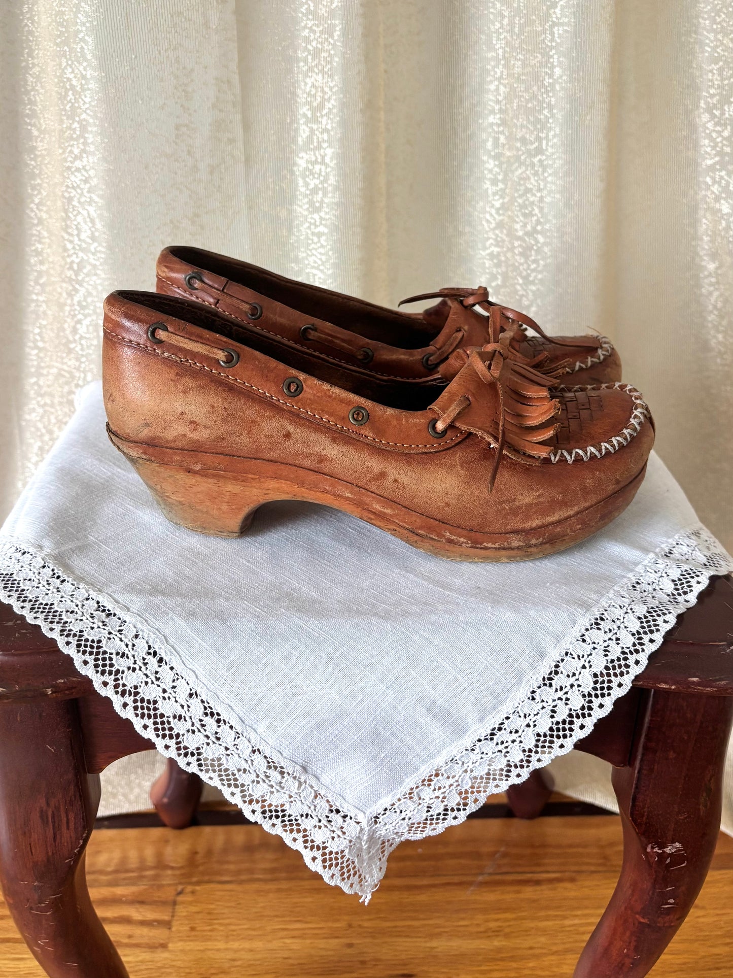 70s fringe moccasin clogs