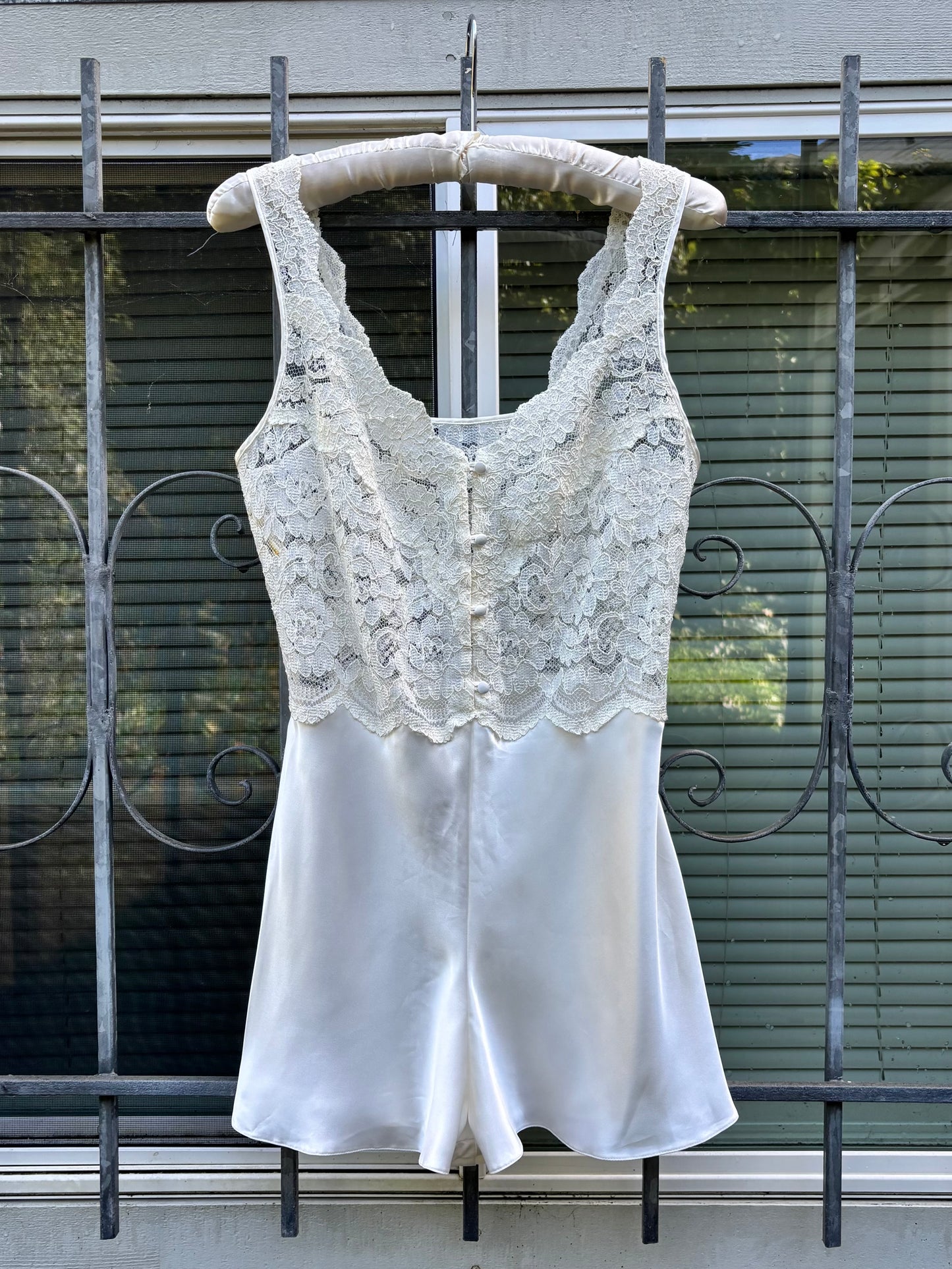 Vintage lace step-in