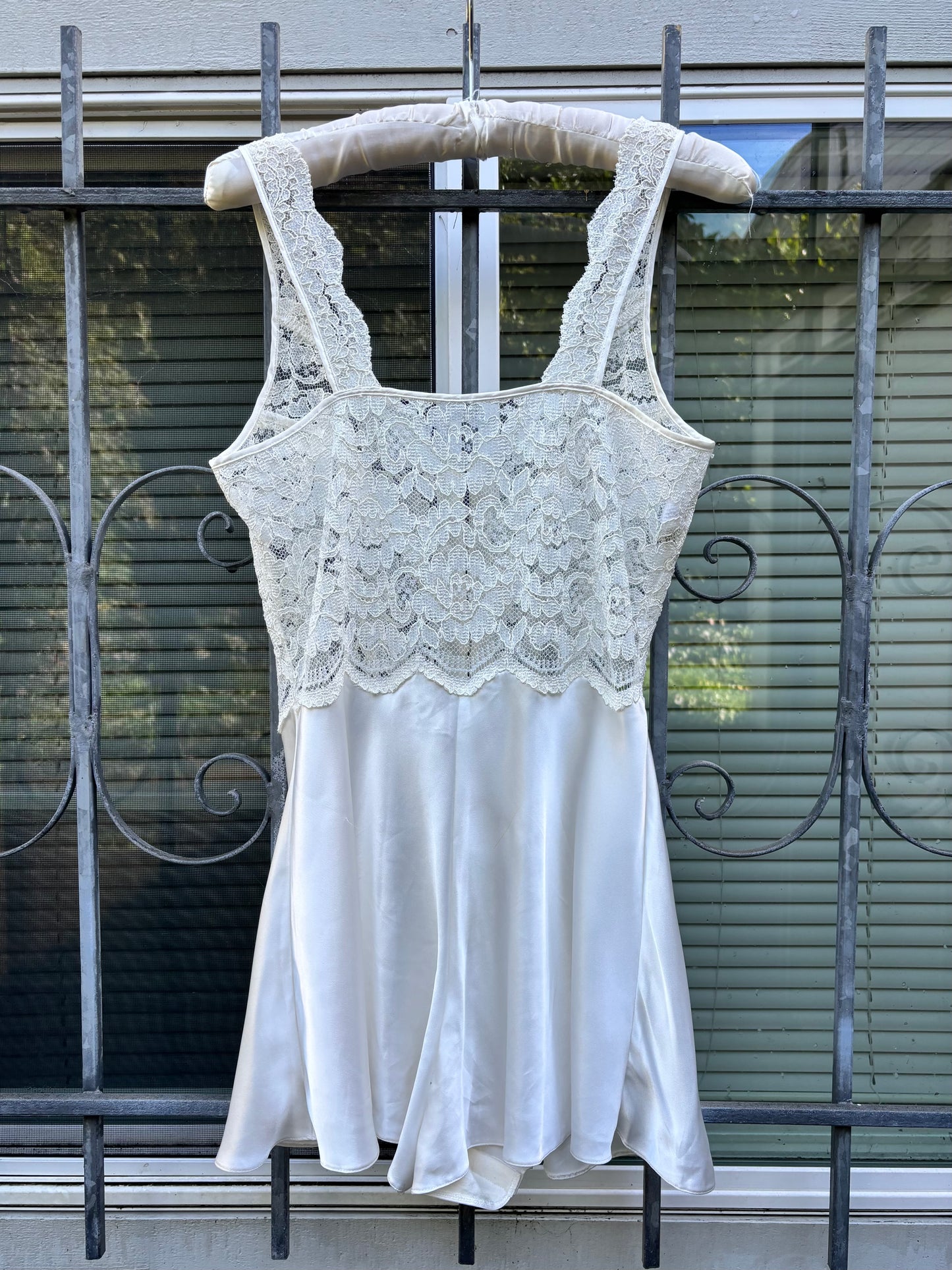 Vintage lace step-in
