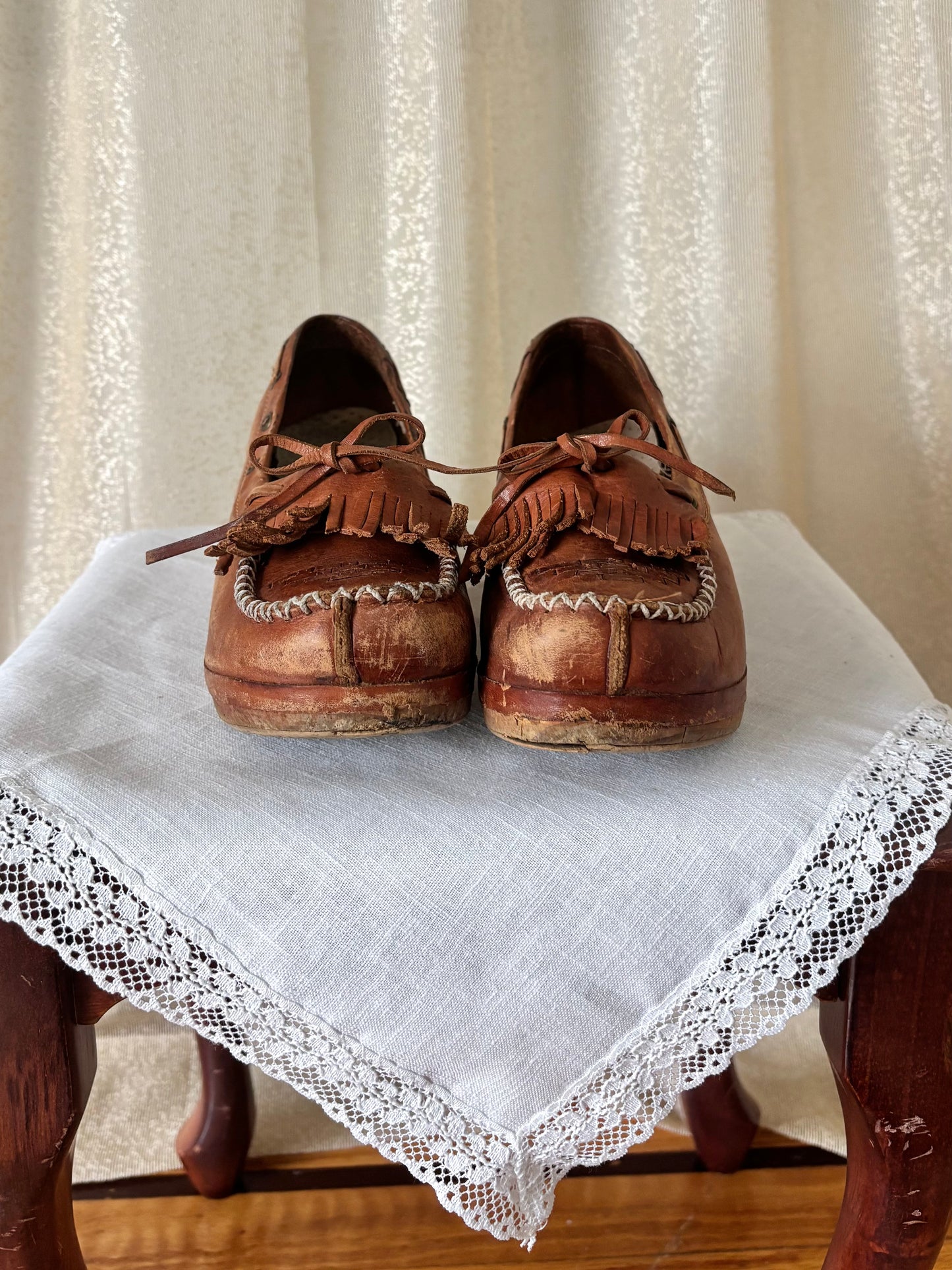70s fringe moccasin clogs