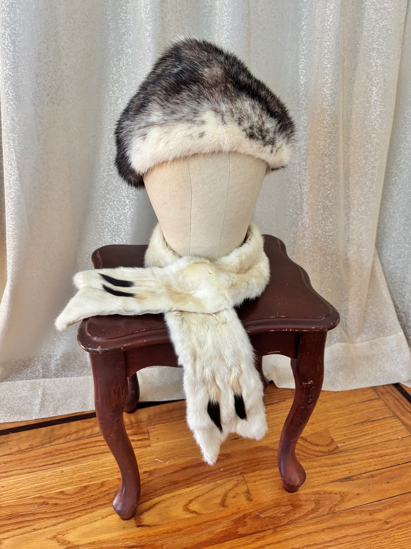 Vintage ermine taxidermy stole