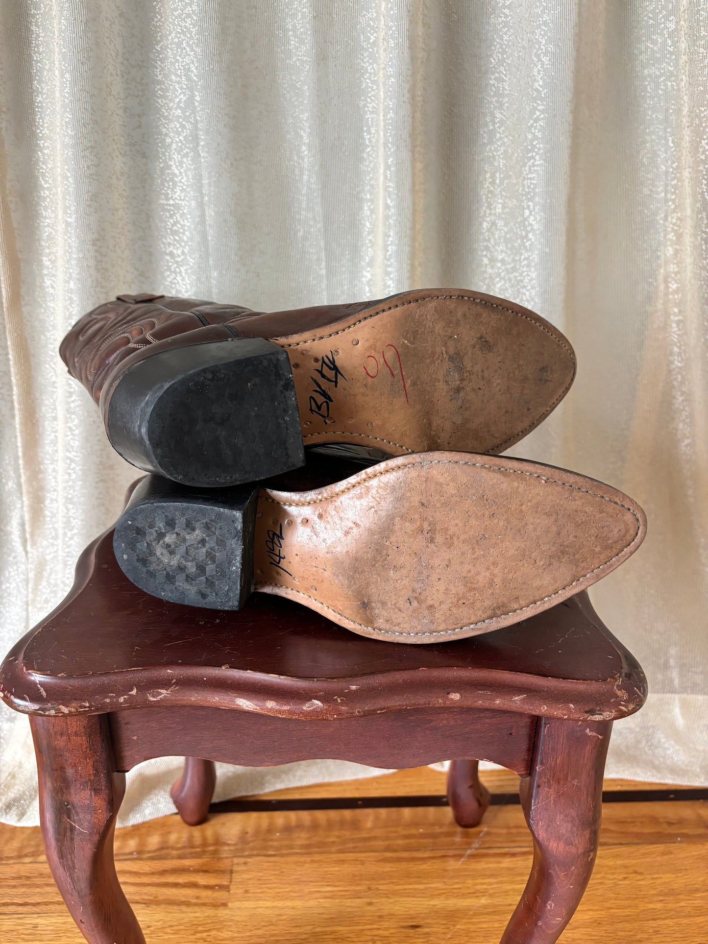 Vintage brown Acme western boots