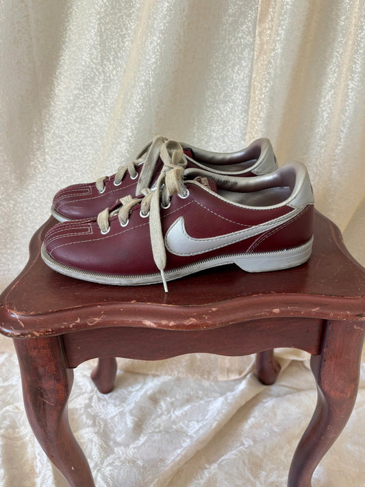 80s Nike leather bowling shoes
