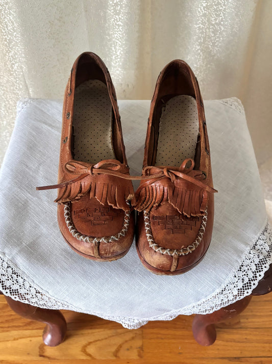 70s fringe moccasin clogs
