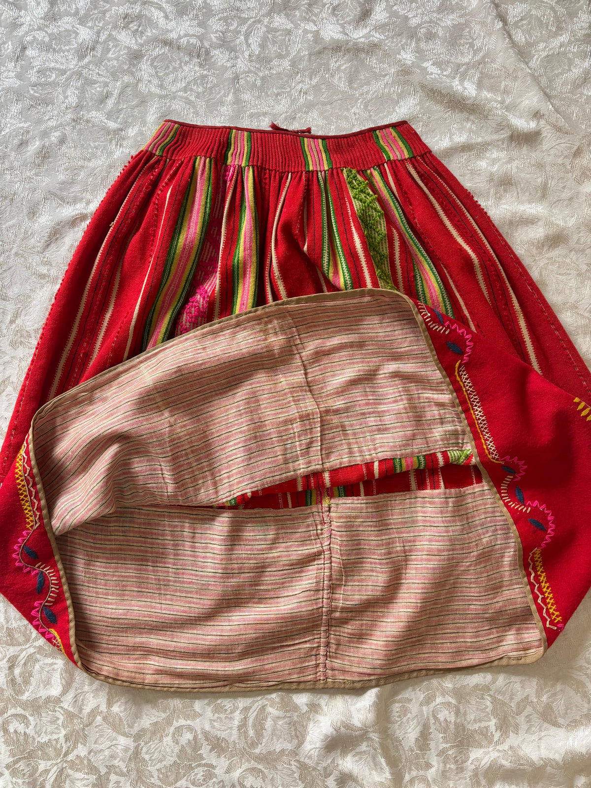 50s embroidered wool traditional Portuguese folk skirt