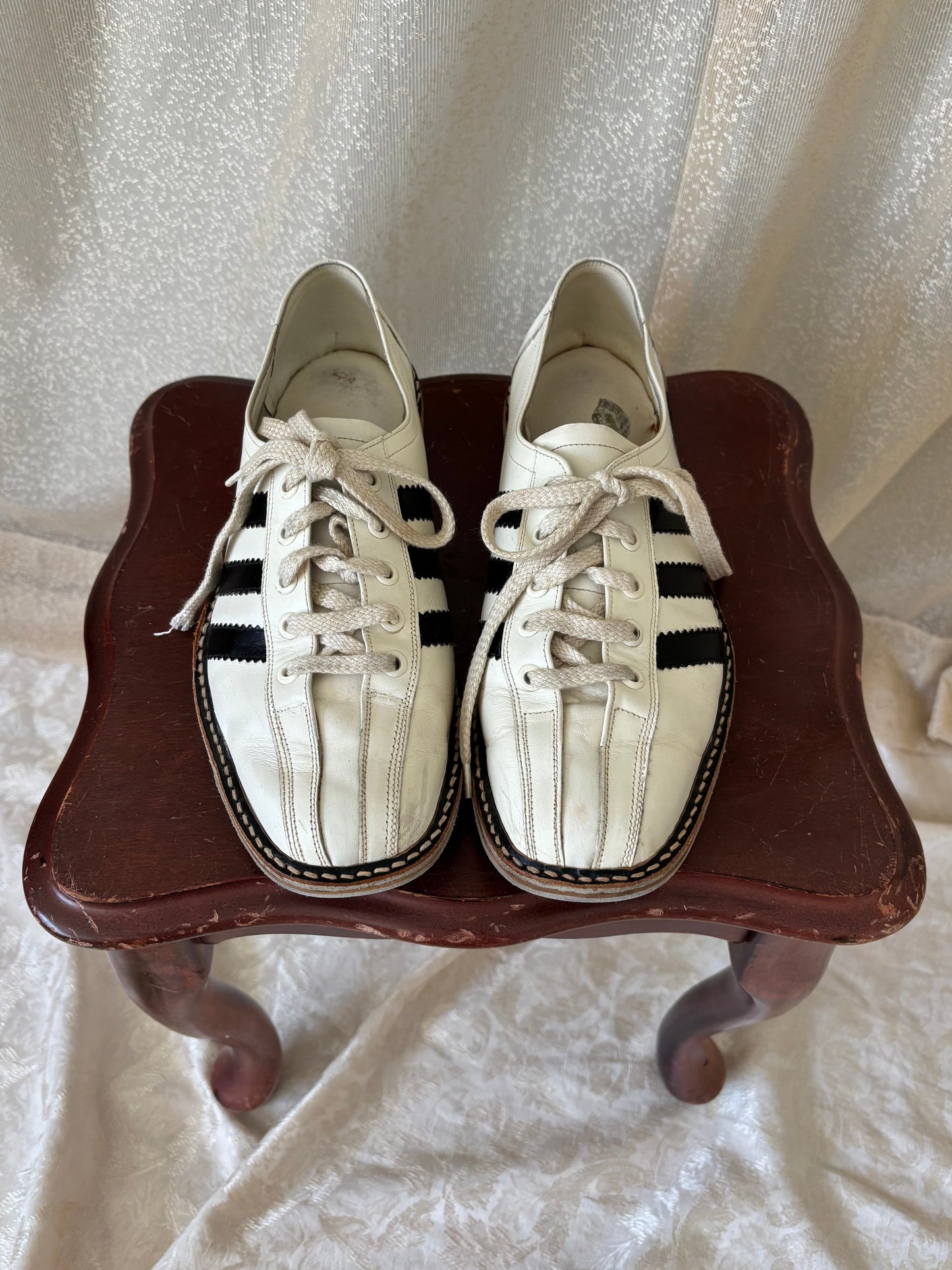 70s/80s Adidas leather bowling shoes