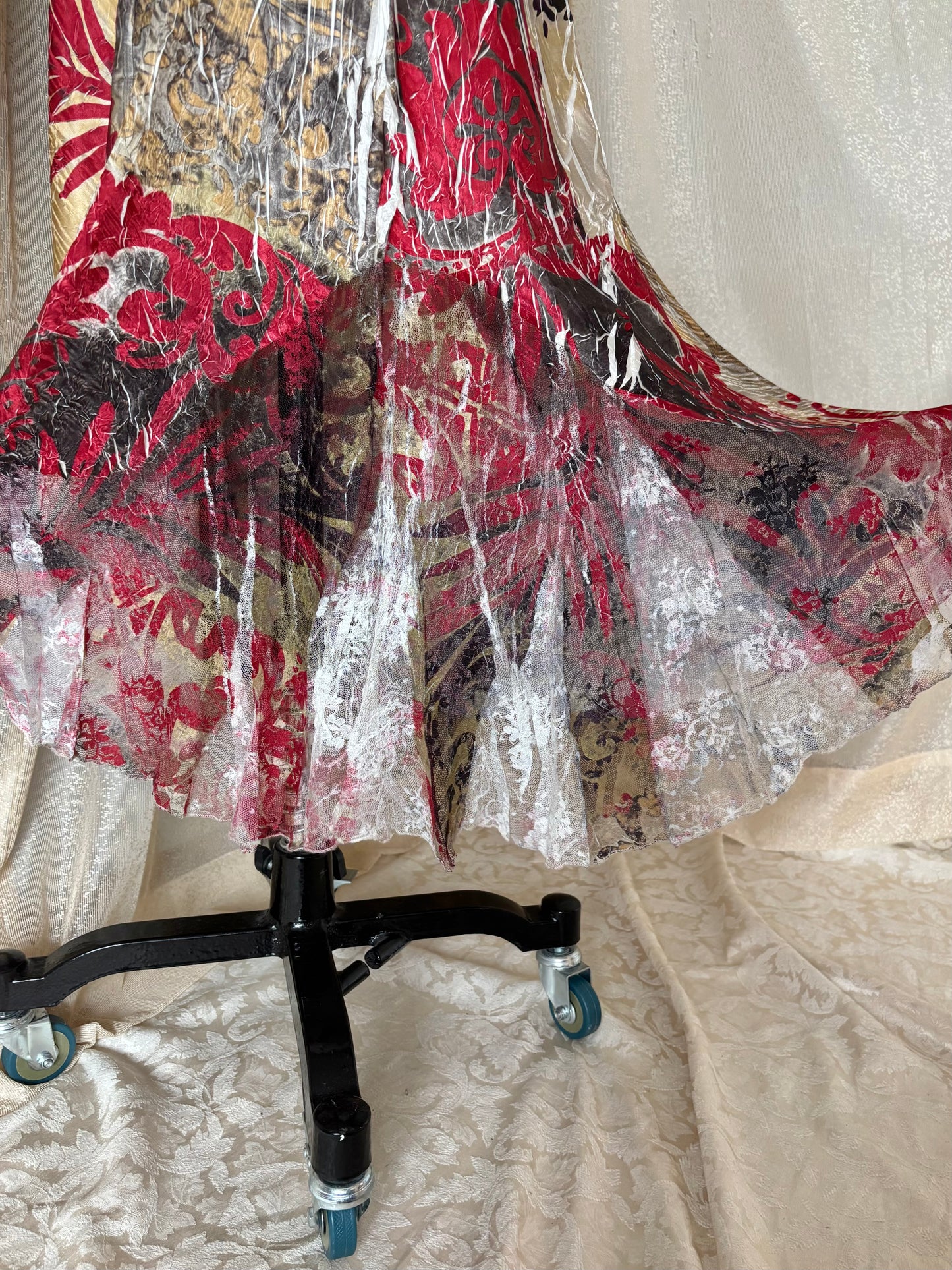 90s Komarov abstract crinkle pleated midi dress