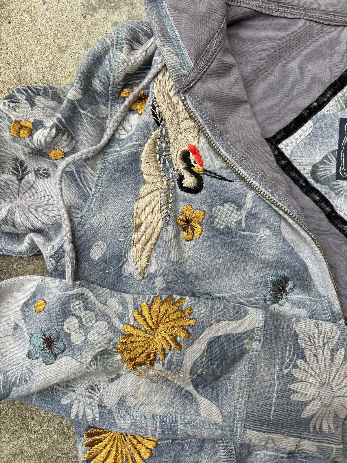 Early 00s Lucky Brand Japanese embroidered crane & turtle hoodie