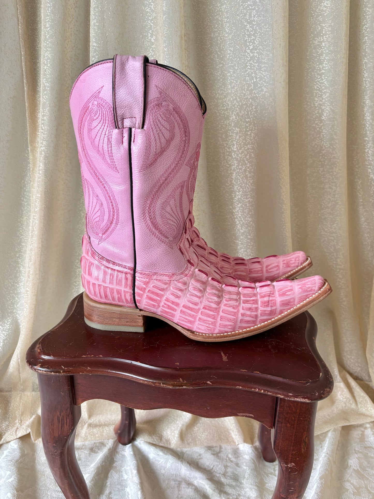 Pink leather alligator-embossed Western boots