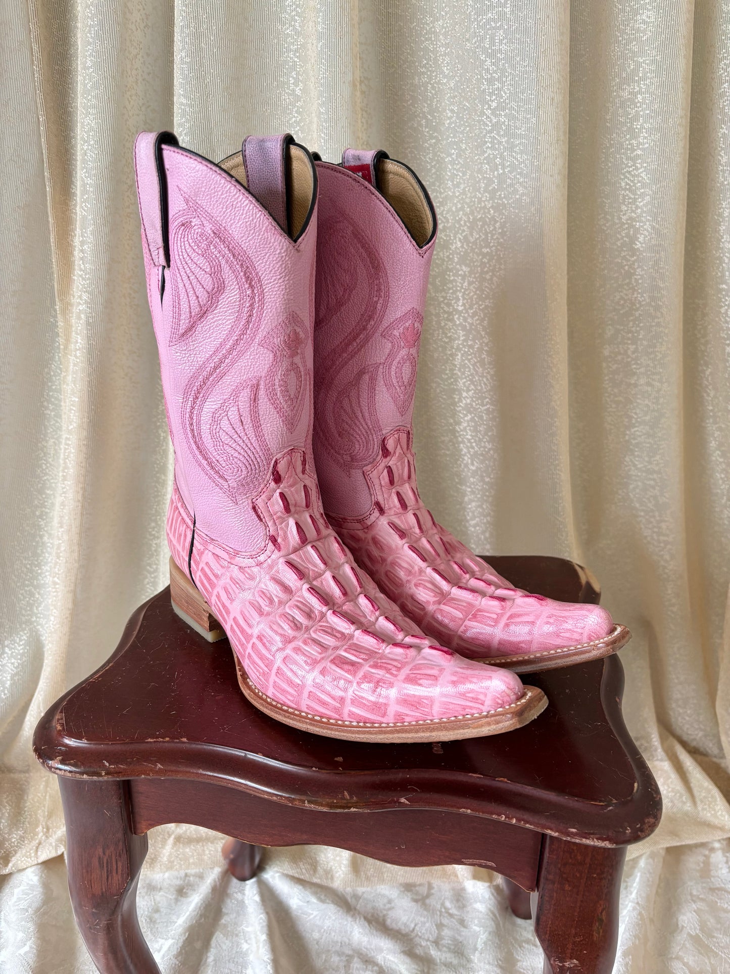 Pink leather alligator-embossed Western boots