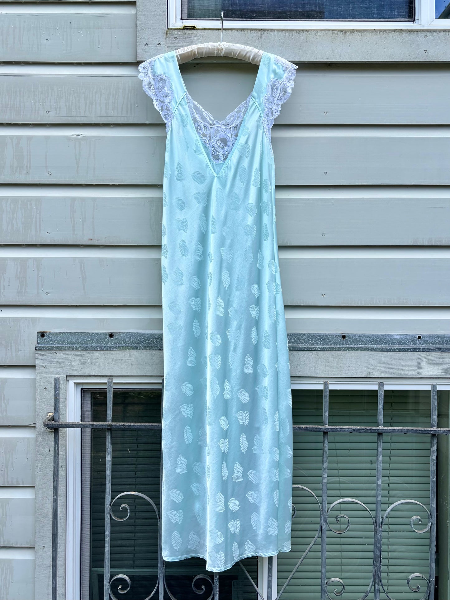Vintage jacquard feather teal nightgown