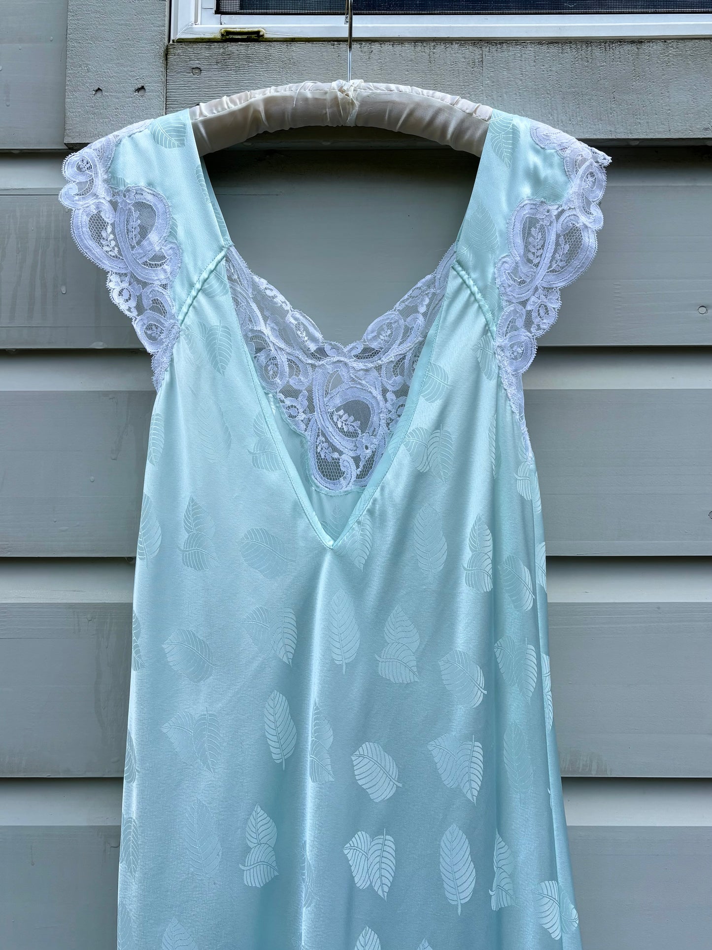 Vintage jacquard feather teal nightgown