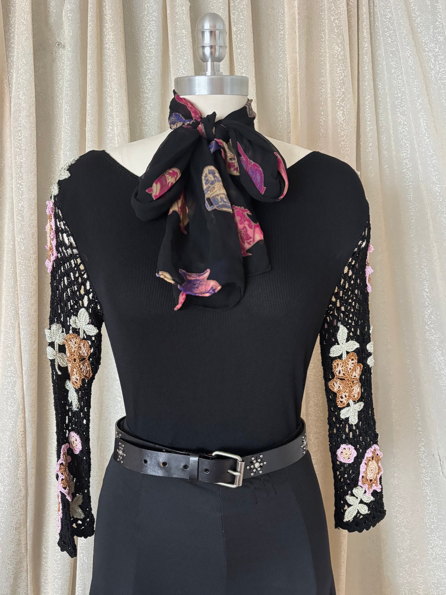 Vintage top with floral crochet sleeves