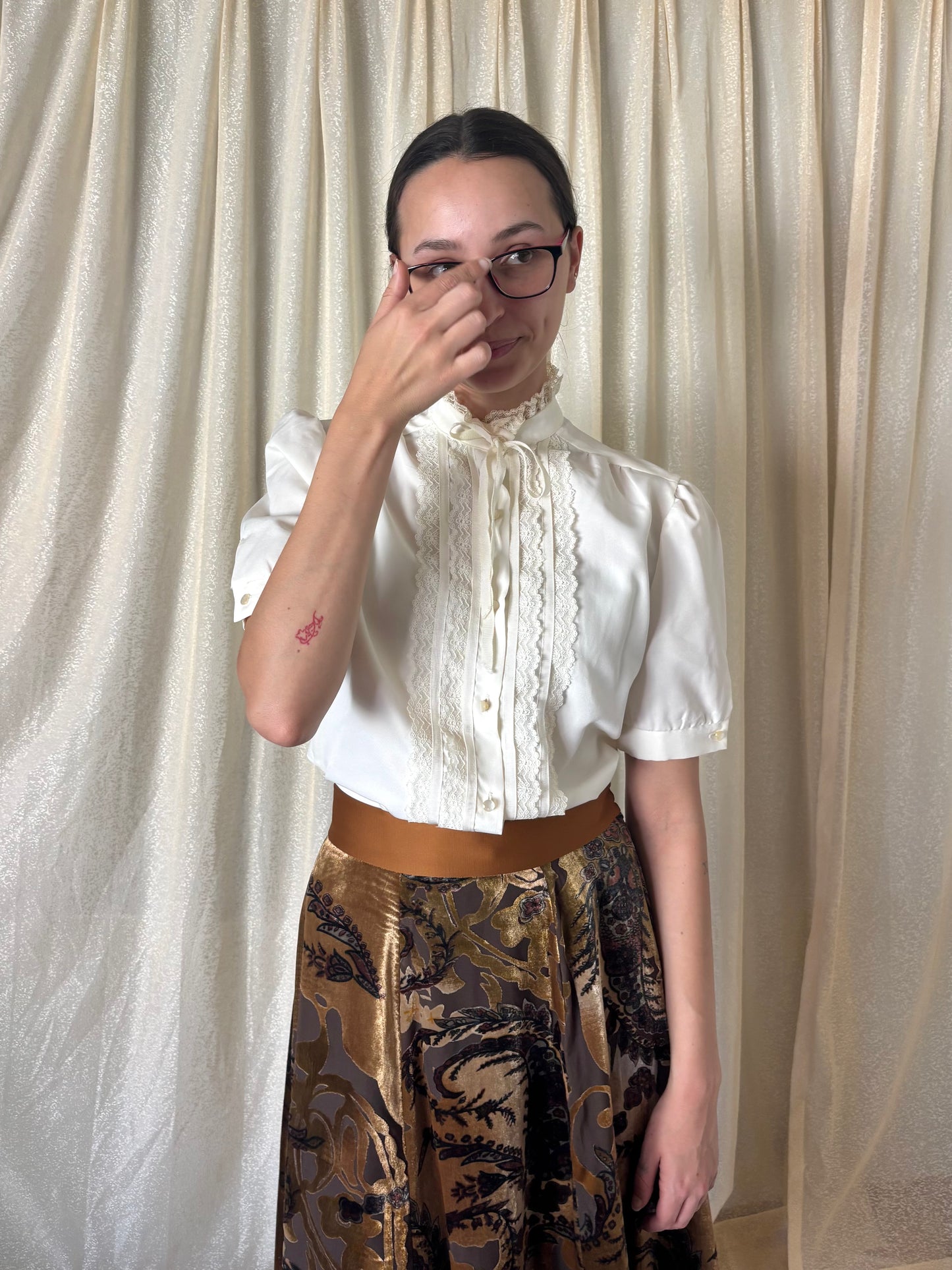 70s lacy puff-sleeved blouse