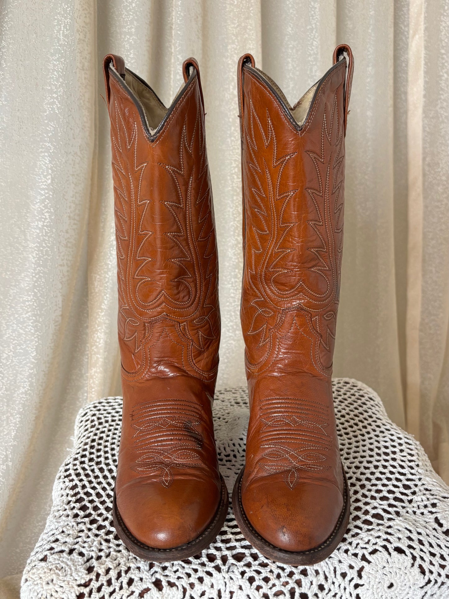 Vintage Dan Post brown leather Western boots