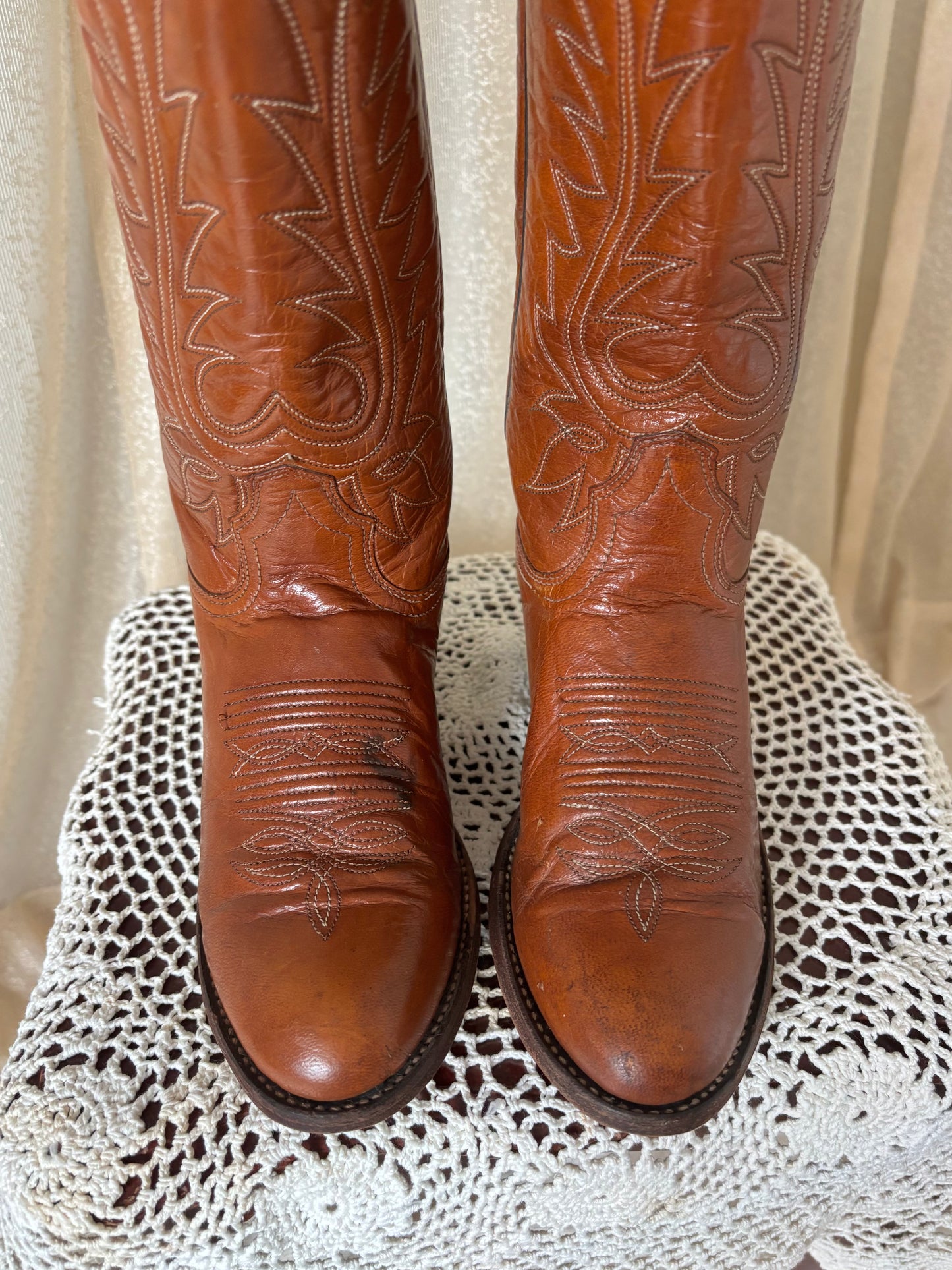Vintage Dan Post brown leather Western boots