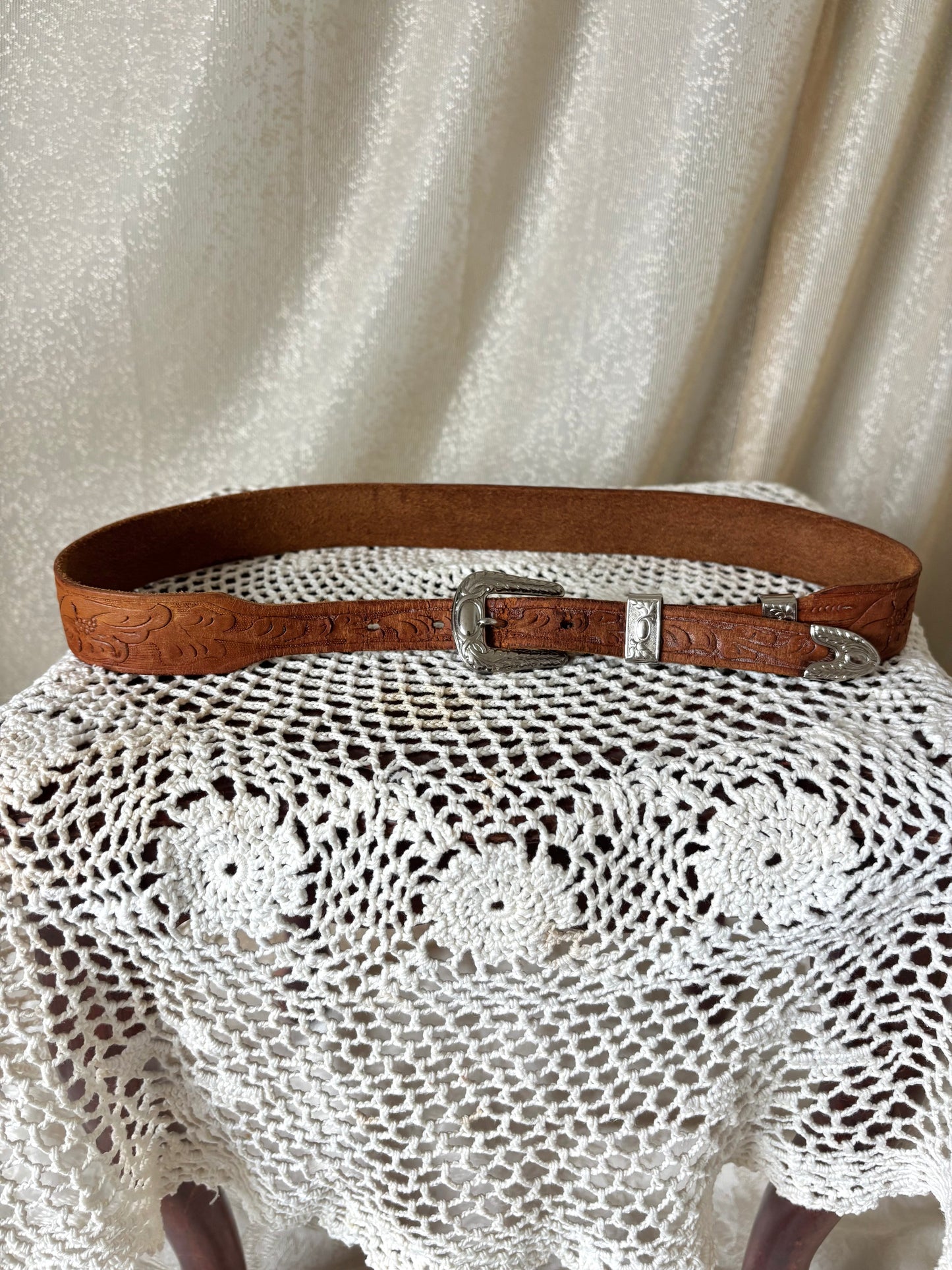 Vintage tooled leather thin Western belt