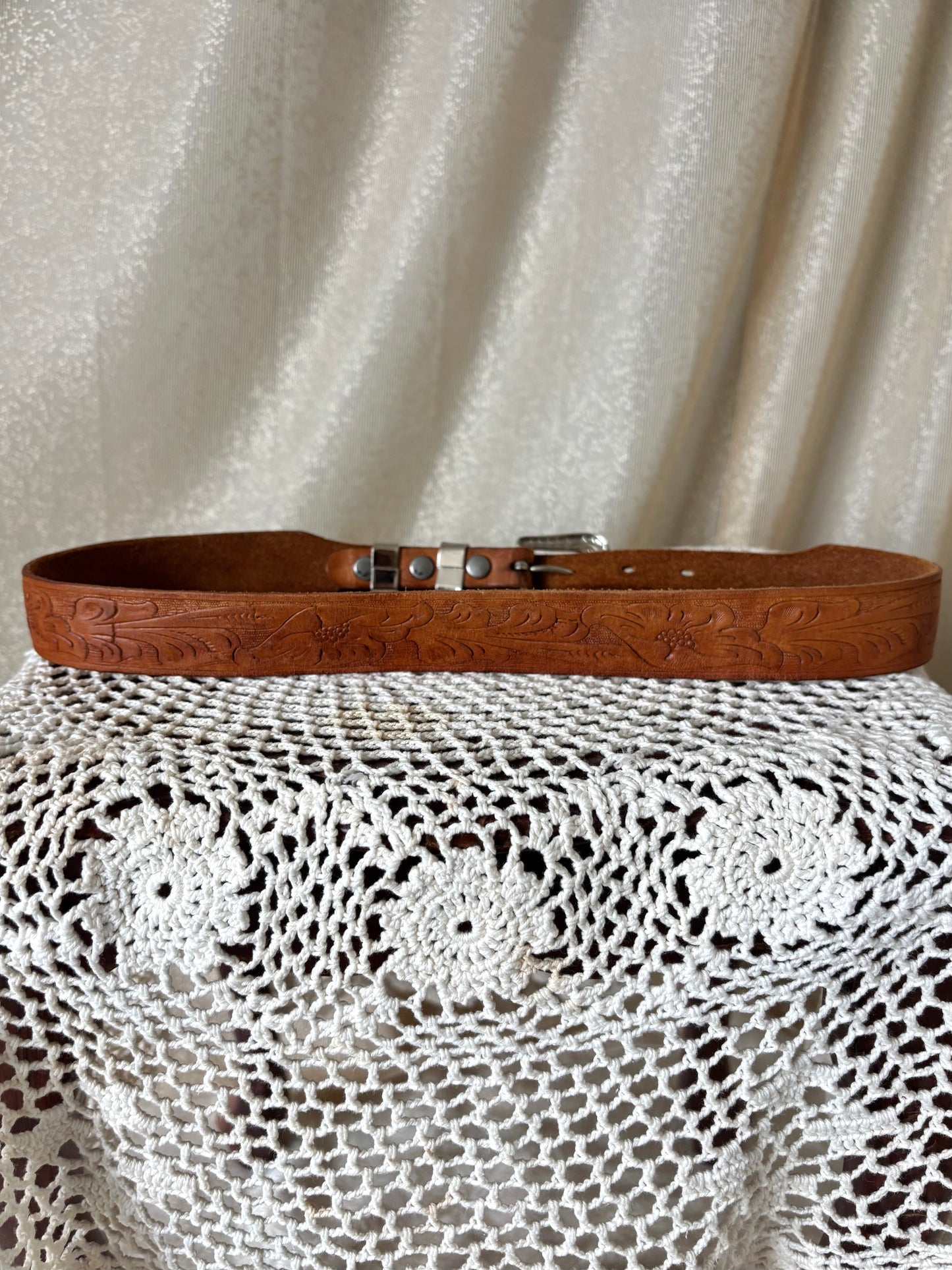 Vintage tooled leather thin Western belt
