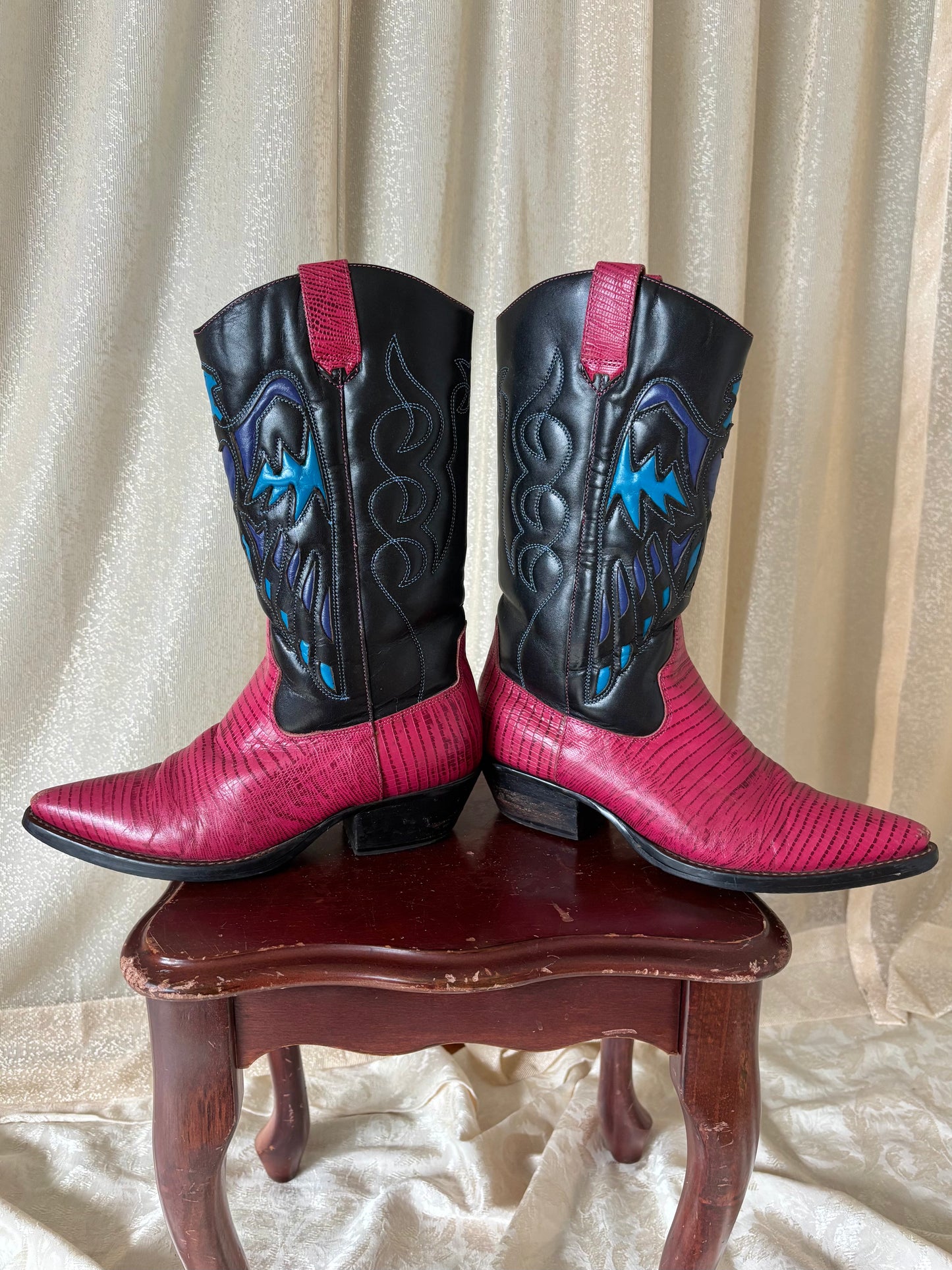 90s Nine West two-tone eagle inlay leather Western boots