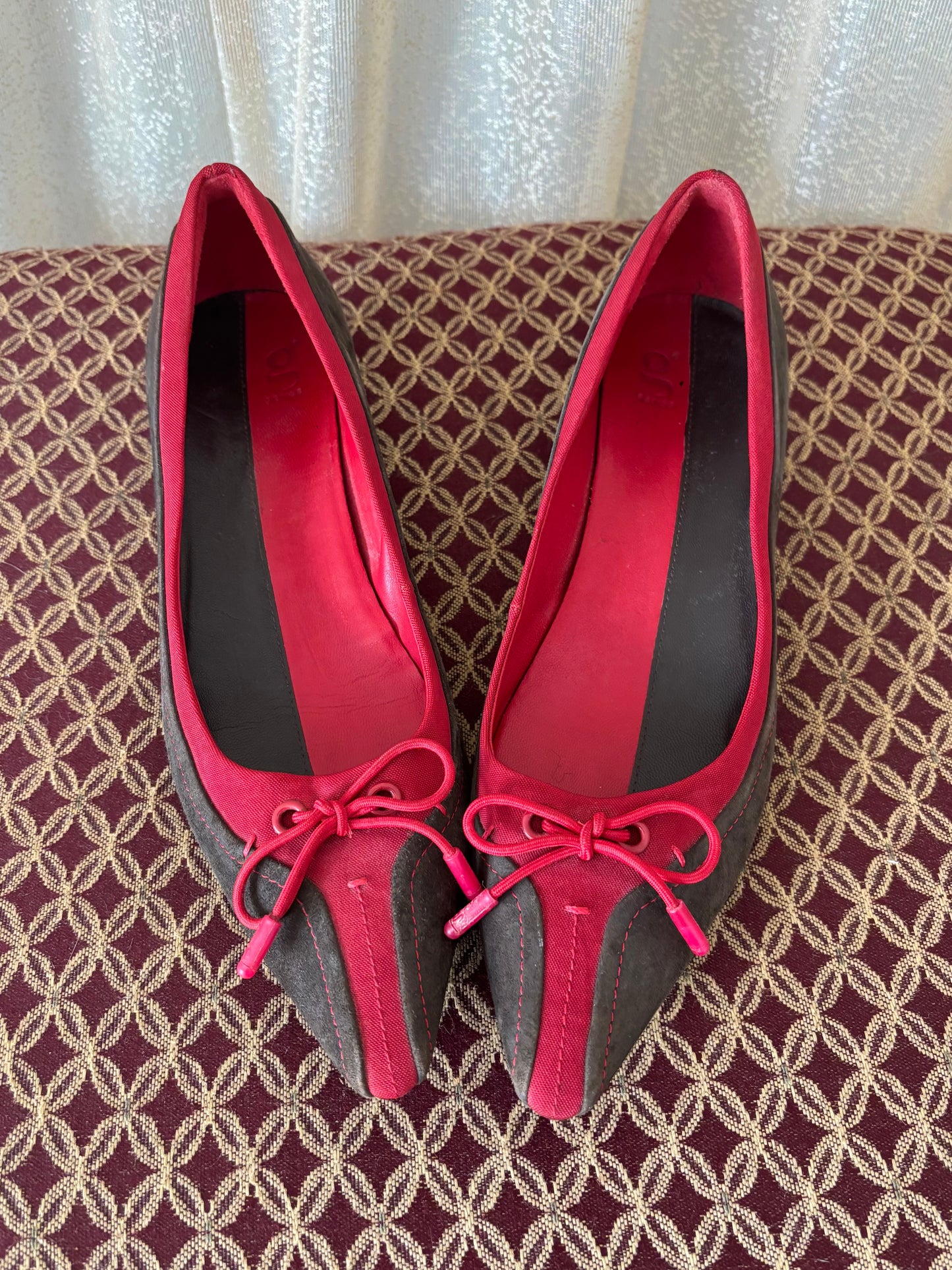 00s funky kitten heel flats