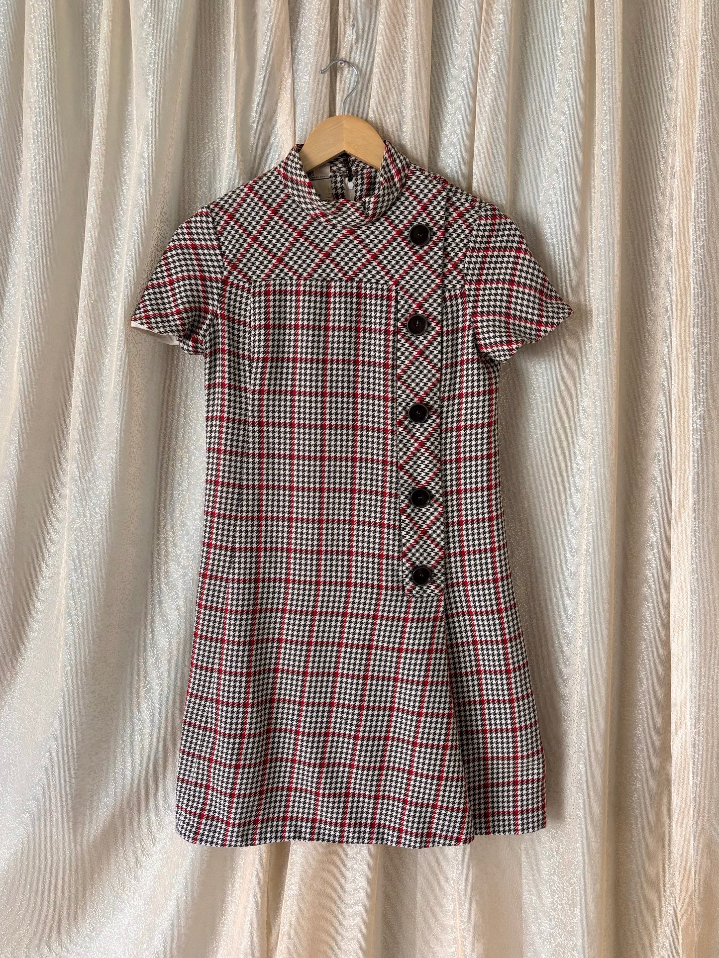 60s houndstooth button mini dress
