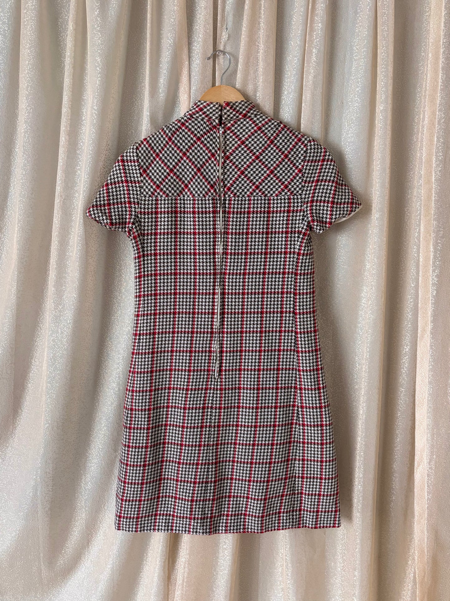 60s houndstooth button mini dress