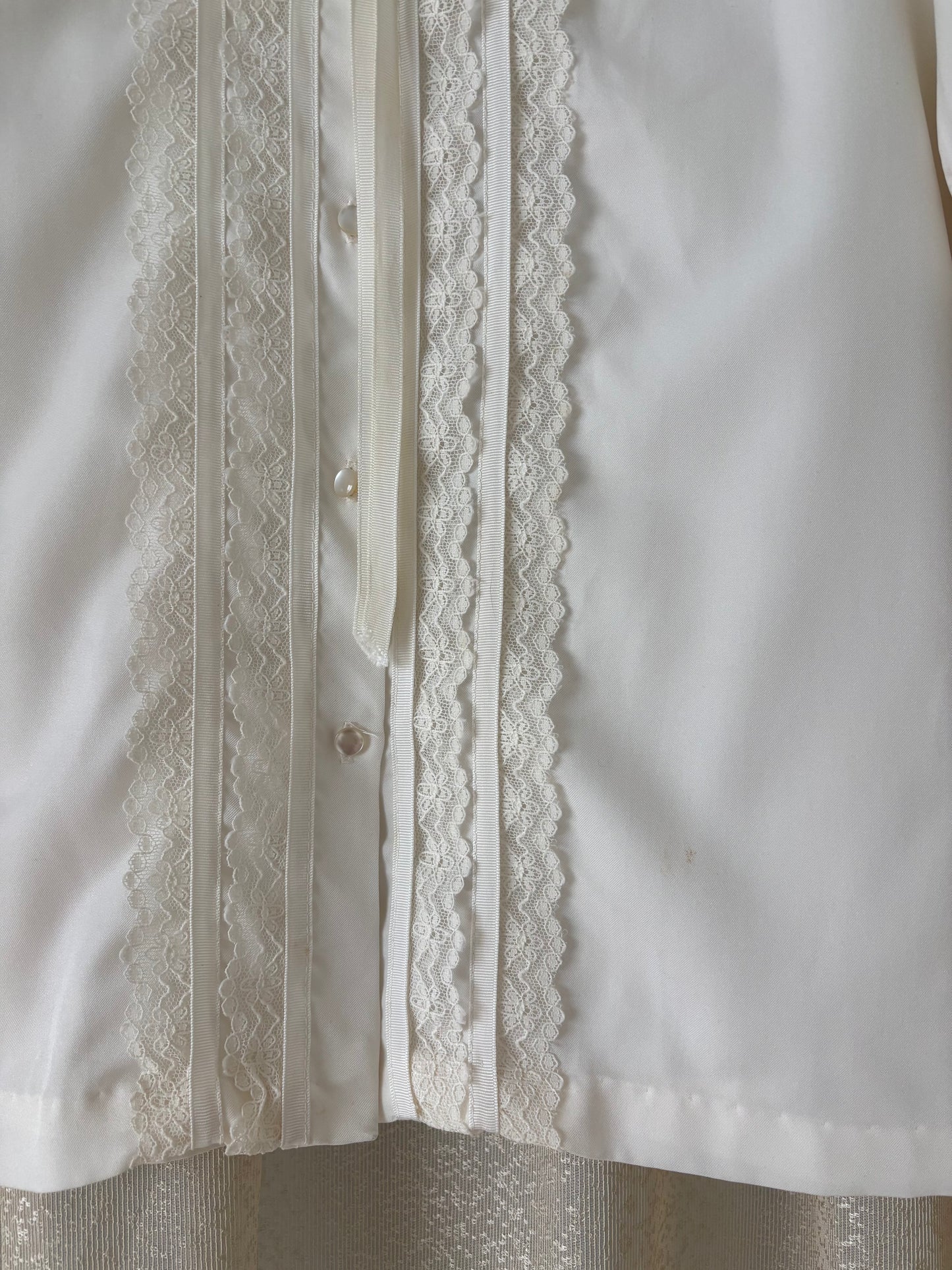 70s lacy puff-sleeved blouse