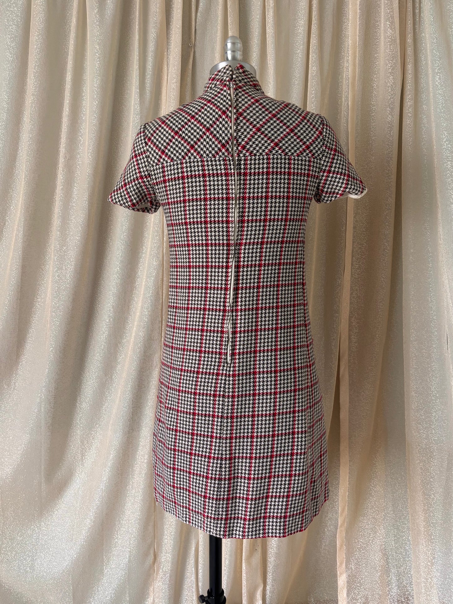 60s houndstooth button mini dress