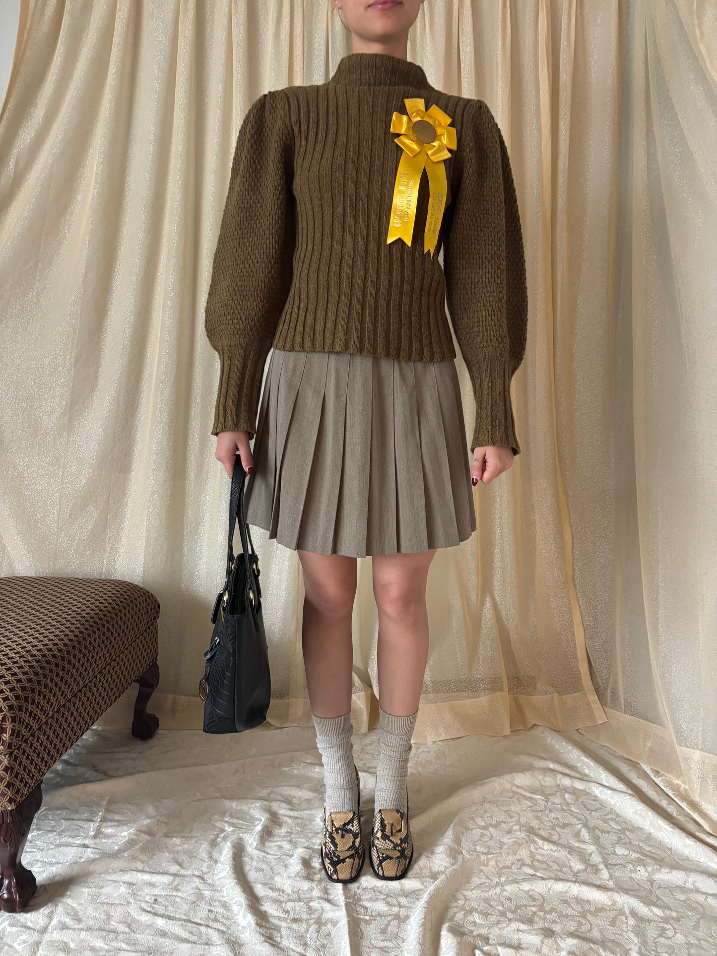 90s tan pleated mini skirt