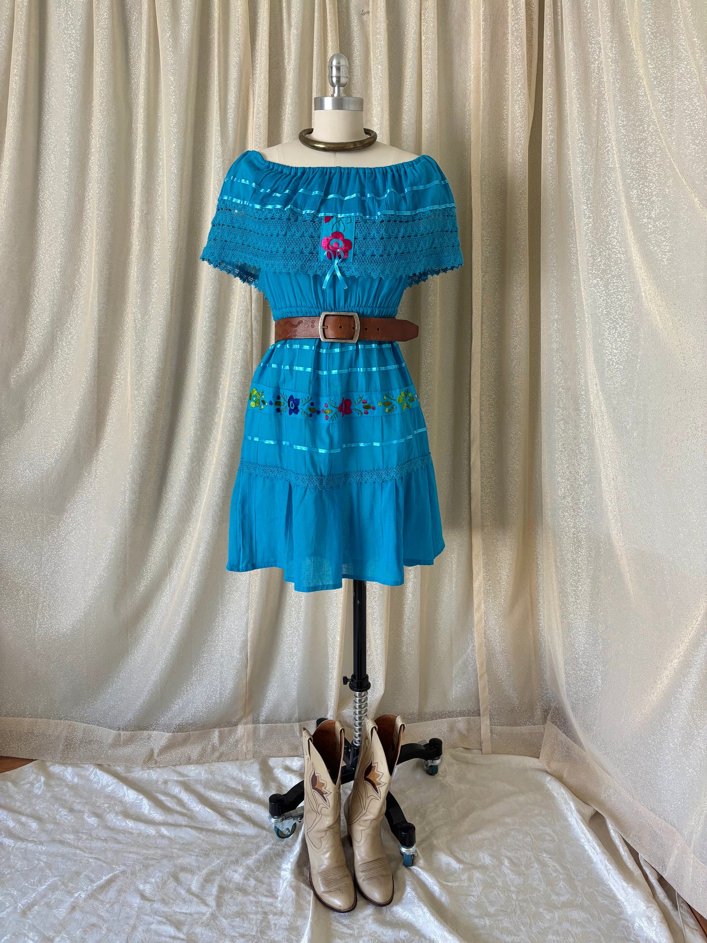 Vintage blue campesino dress