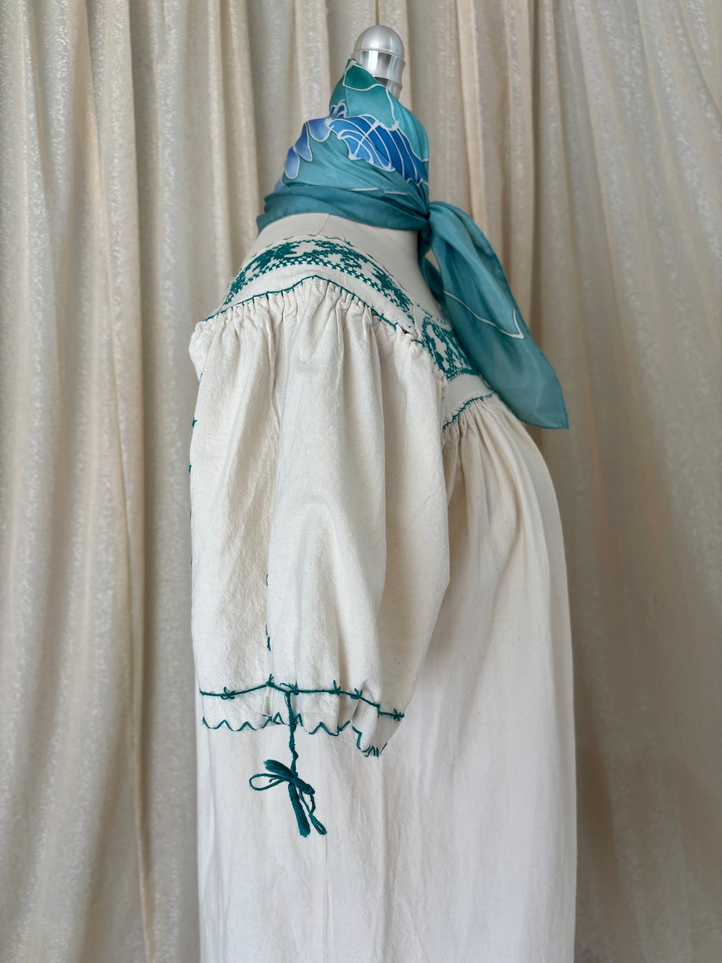 70s cotton embroidered peasant dress