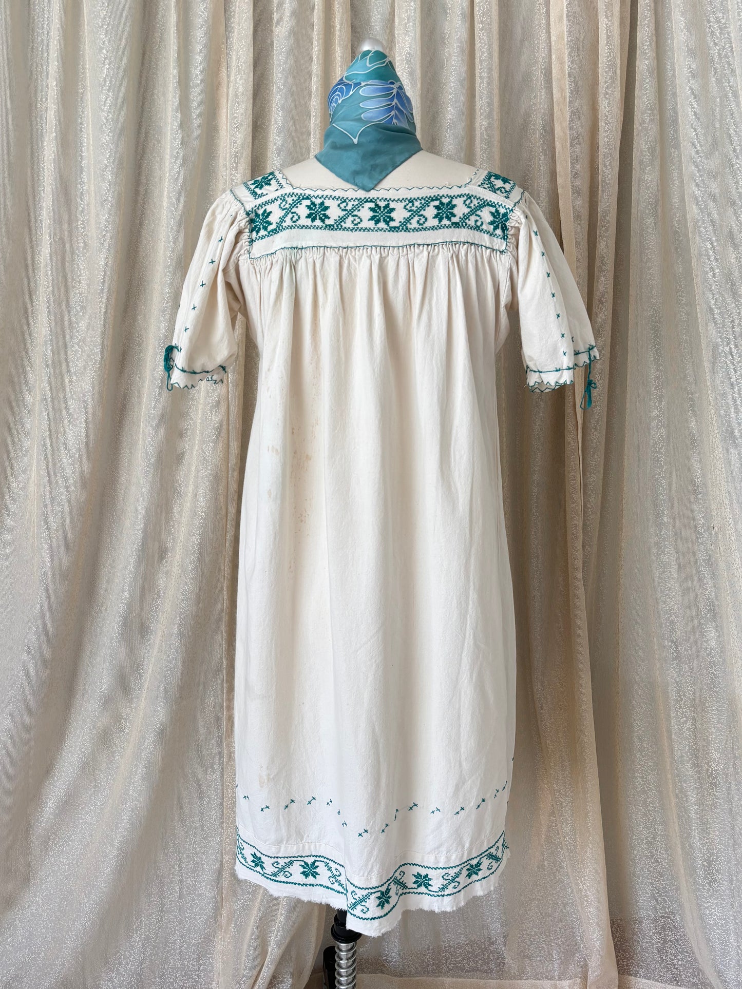 70s cotton embroidered peasant dress
