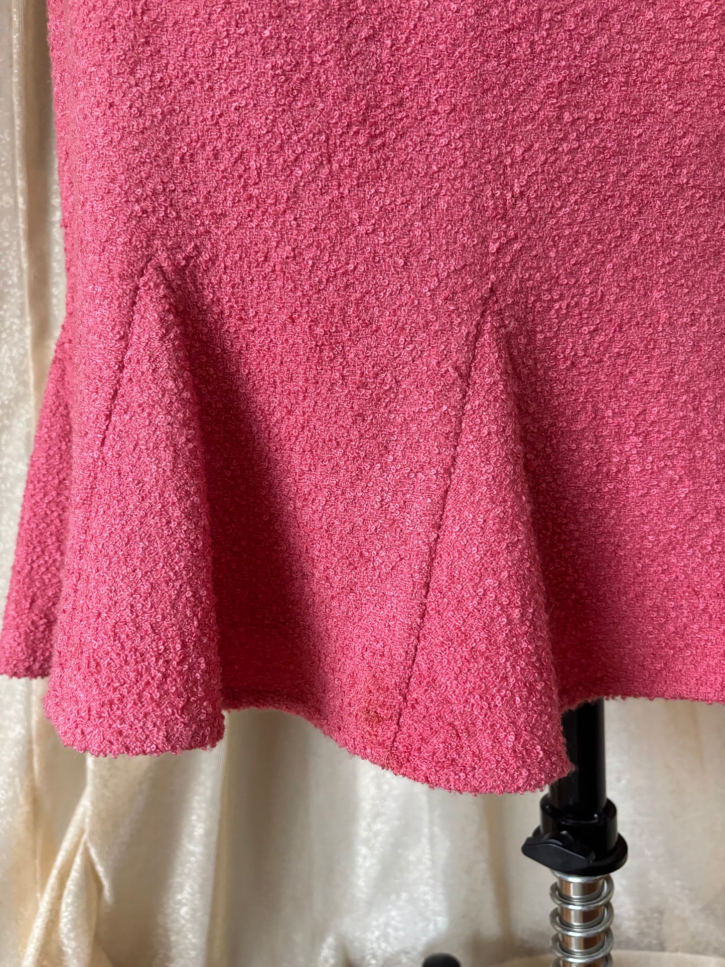 90s/00s pink bouclé skirt suit