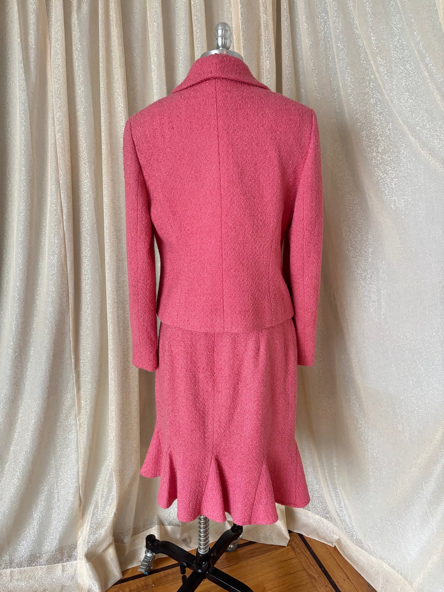 90s/00s pink bouclé skirt suit