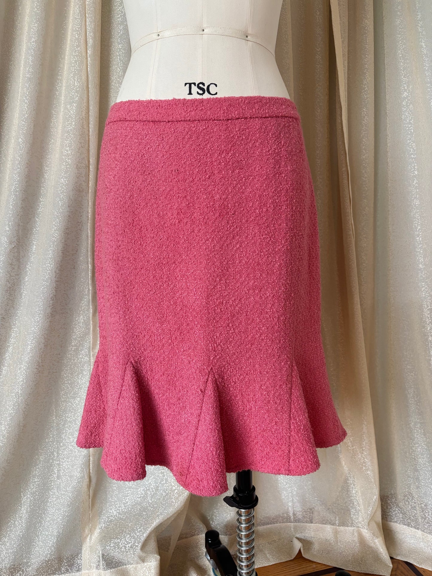 90s/00s pink bouclé skirt suit
