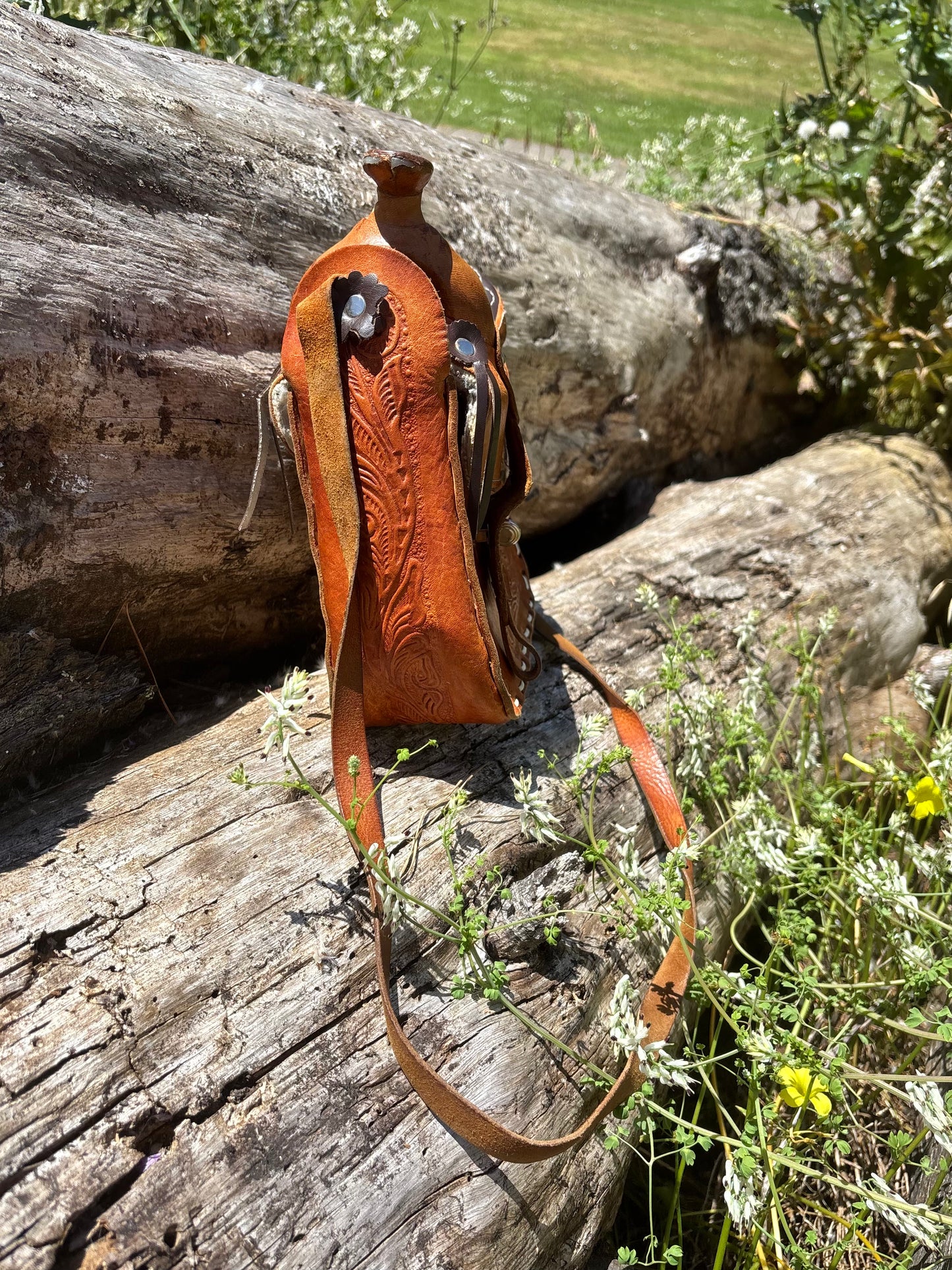 Vintage brown leather Western saddle crossbody