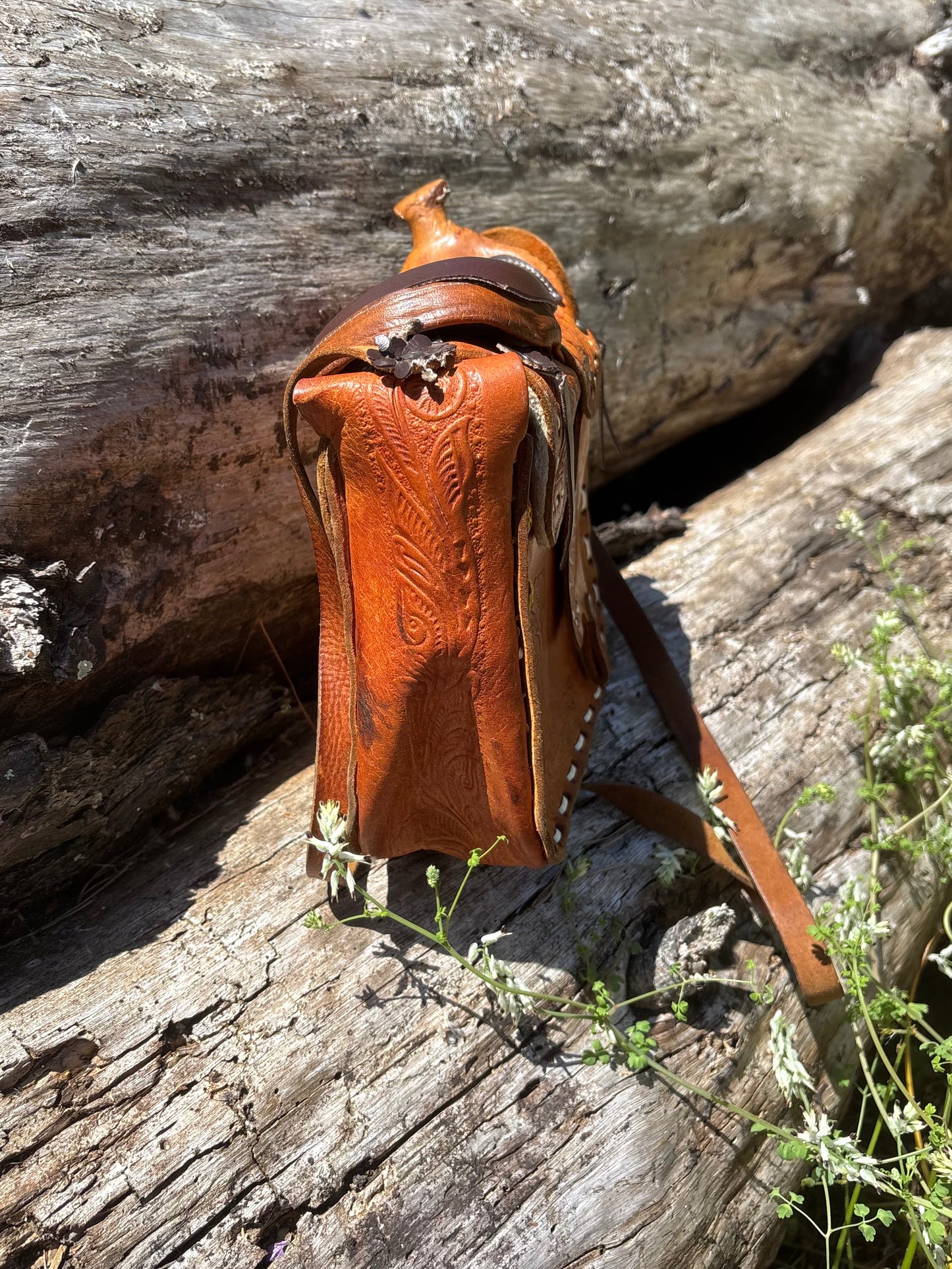Vintage brown leather Western saddle crossbody