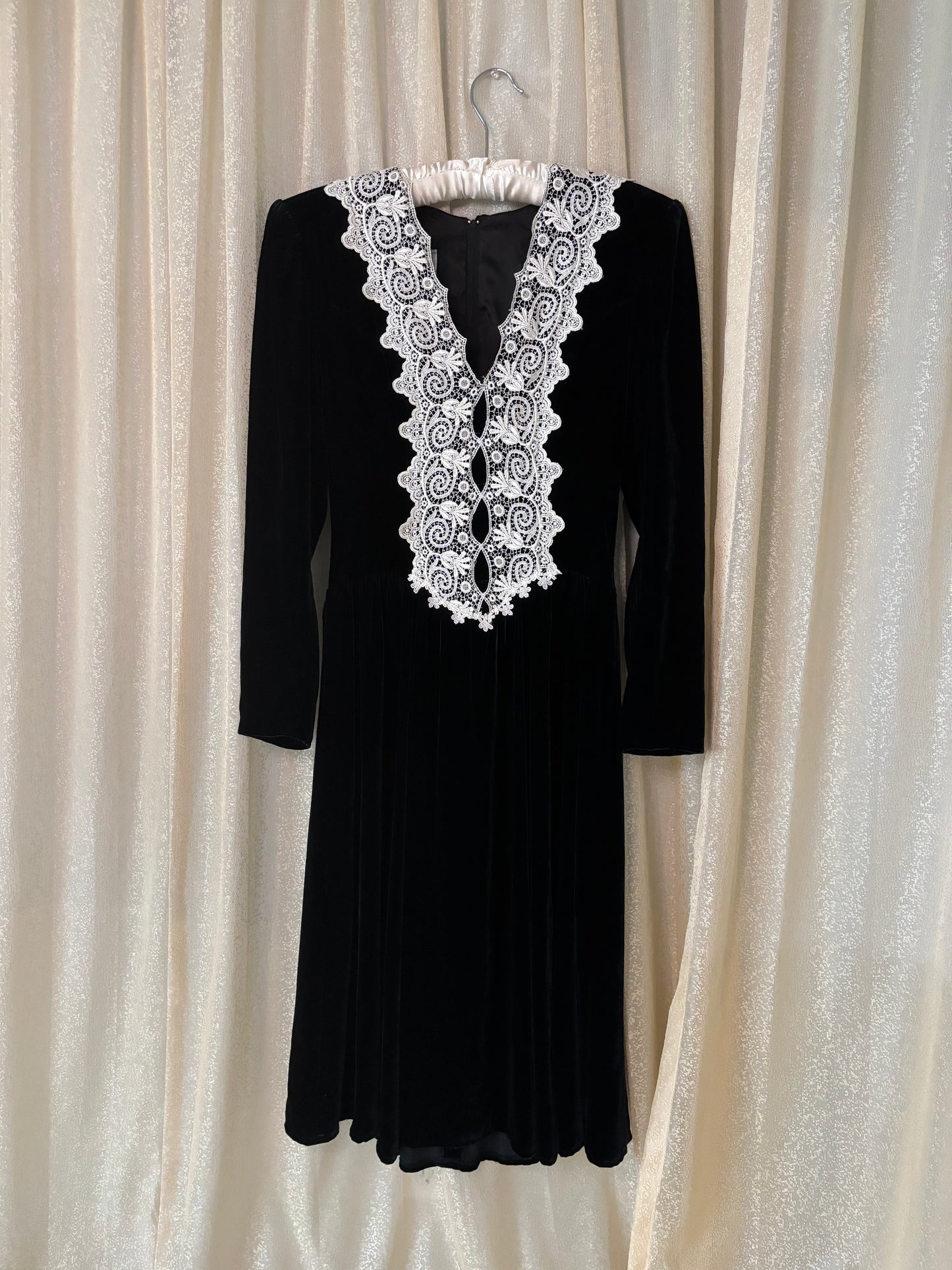 80s Jessica McClintock black velvet dress