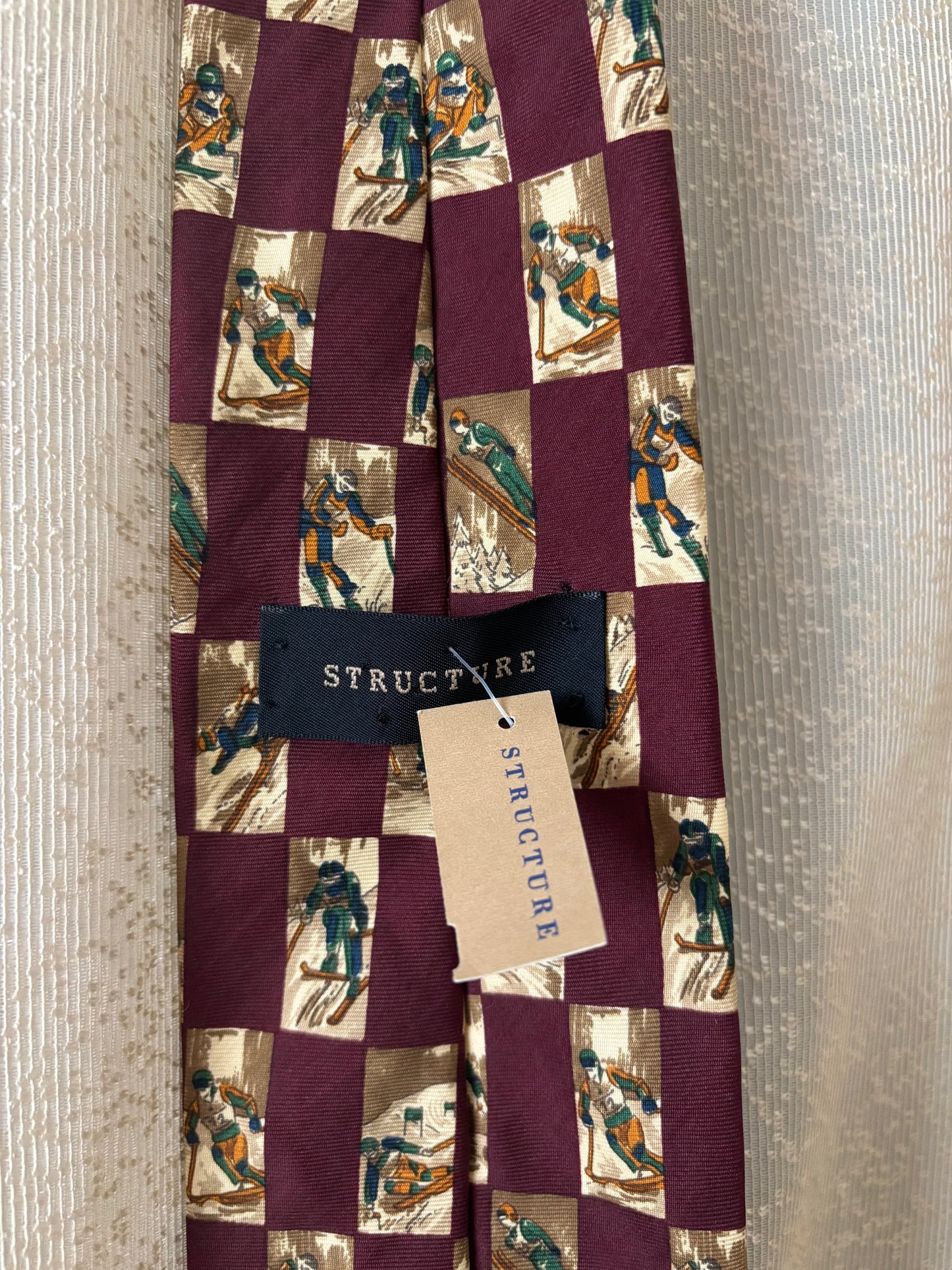 Vintage ski tie