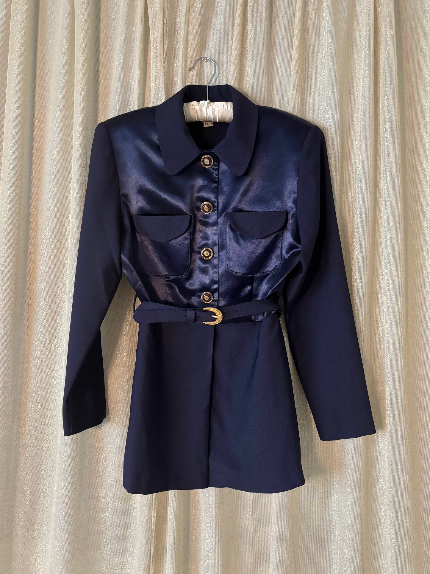 Cachè belted satin blazer