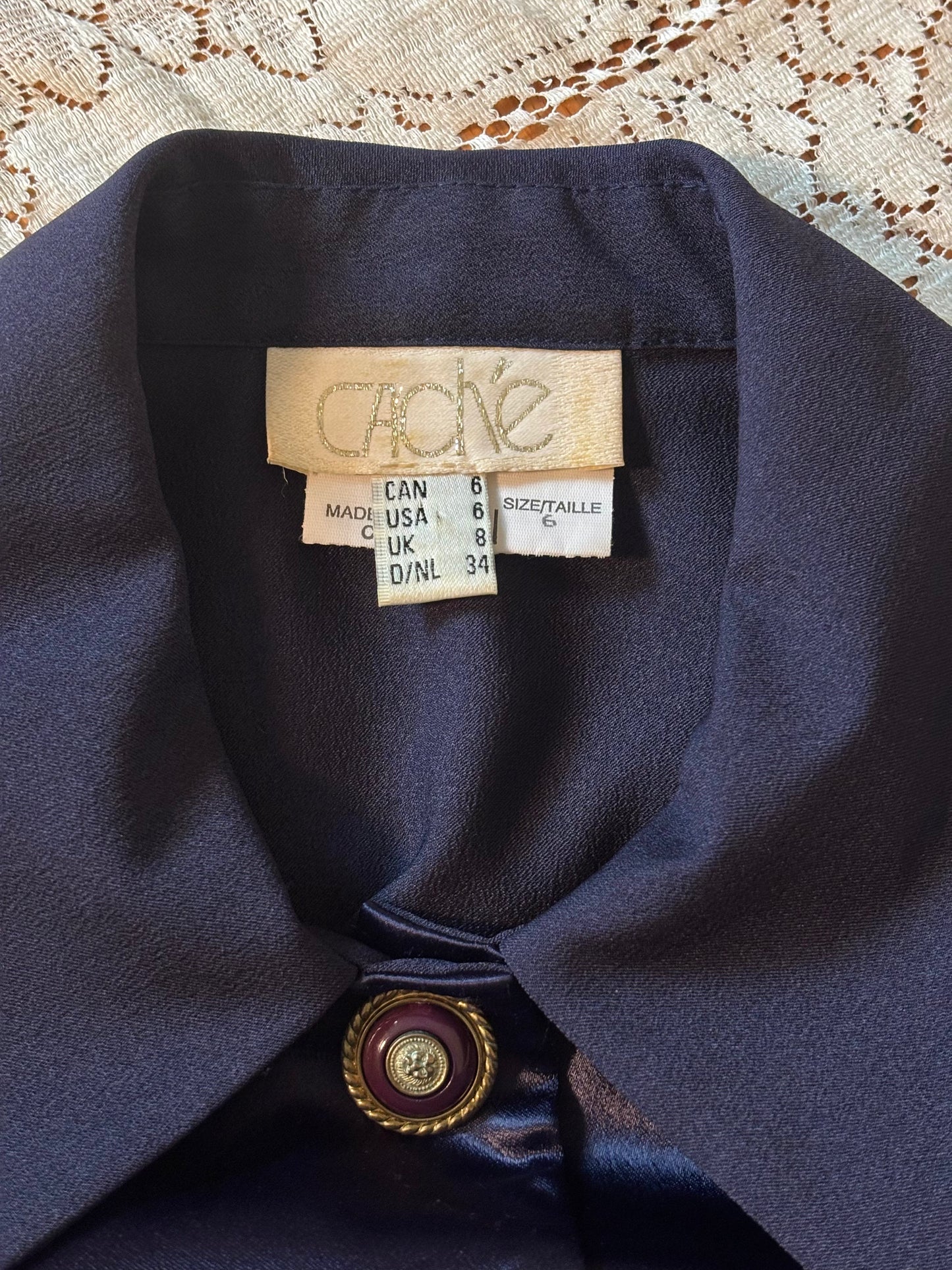 Cachè belted satin blazer