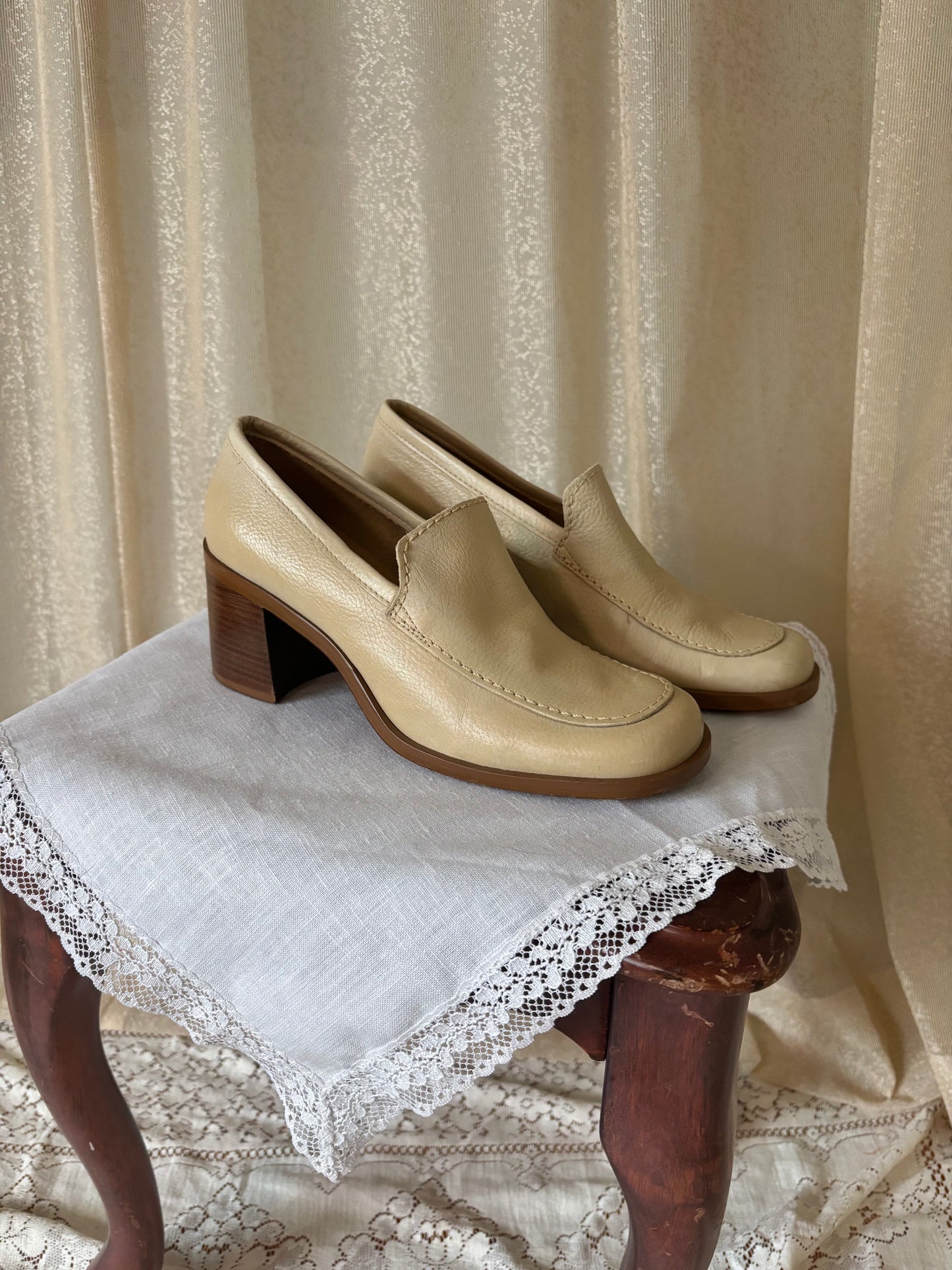 Vintage cream loafer heels