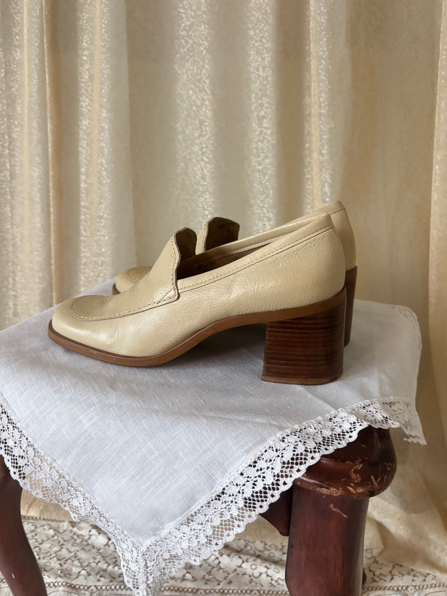 Vintage cream loafer heels
