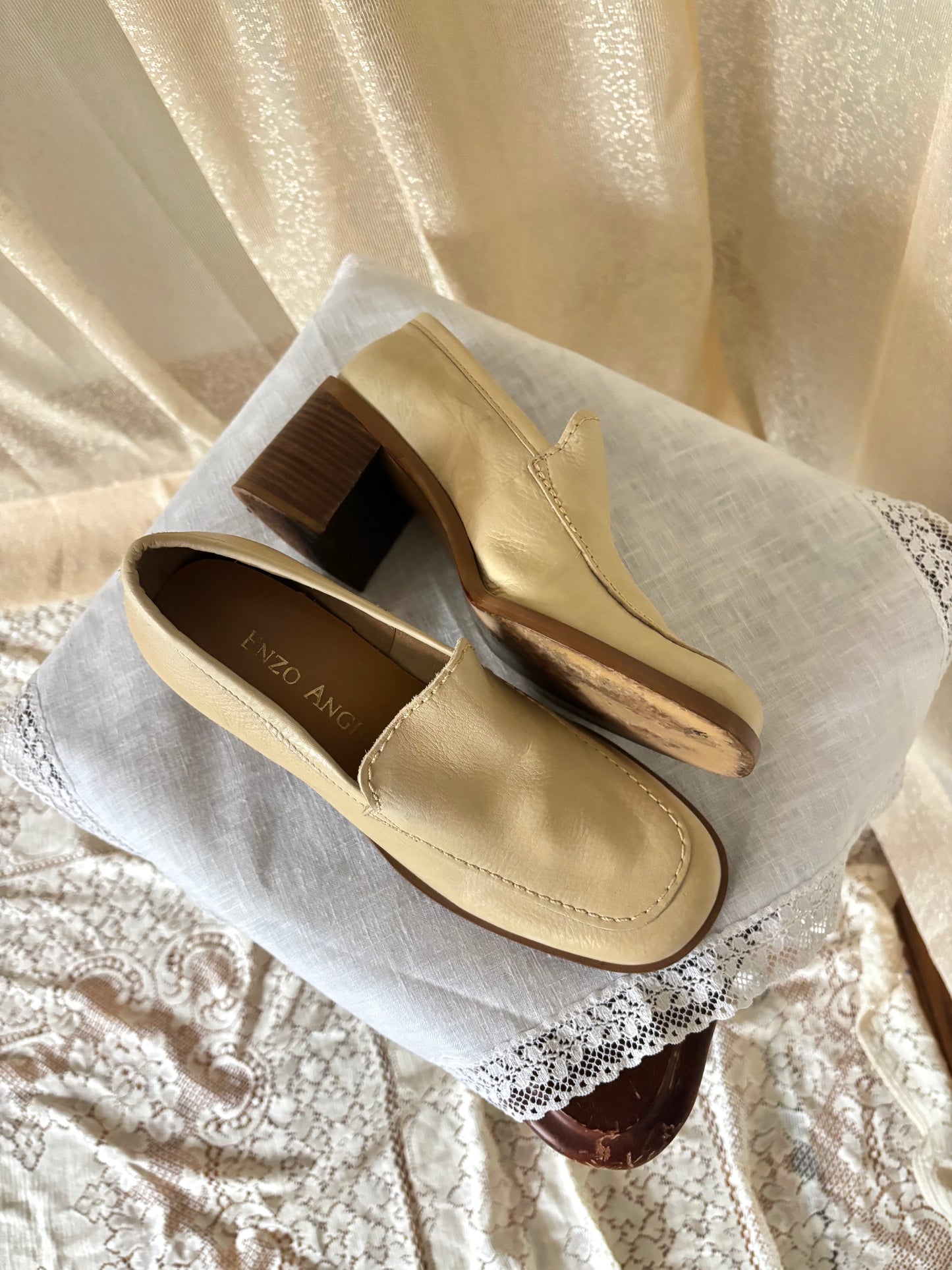 Vintage cream loafer heels
