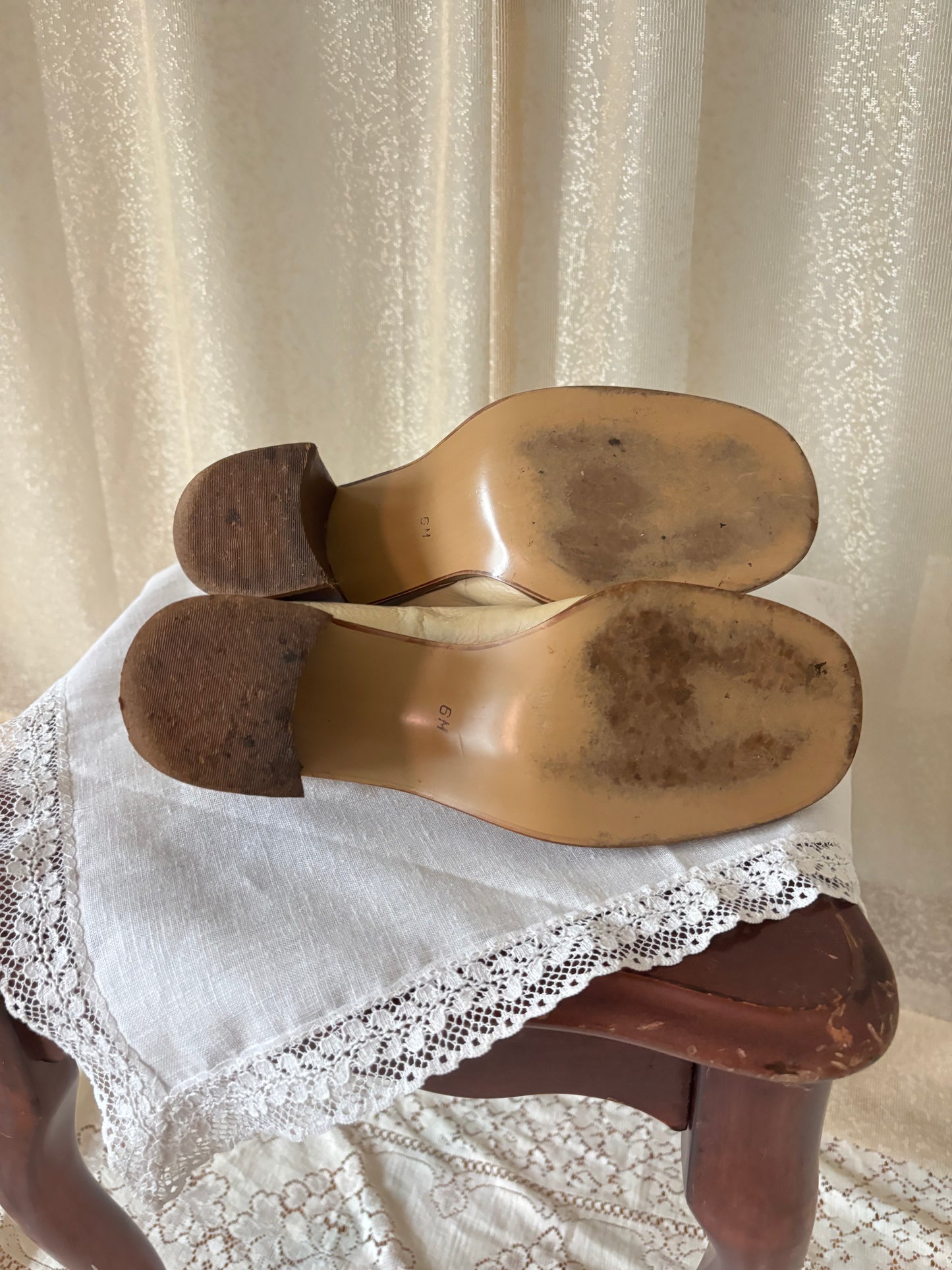 Vintage cream loafer heels