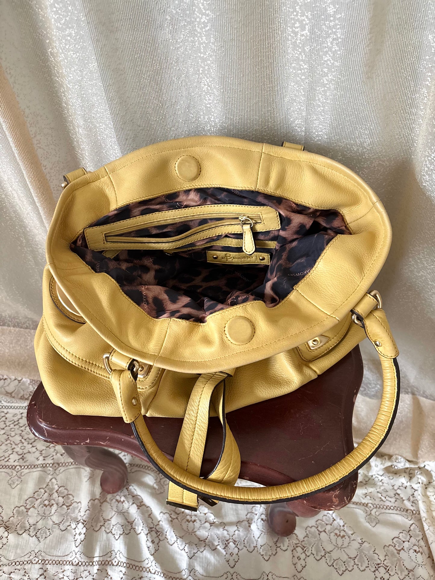B. Makowsky yellow leather shoulder bag